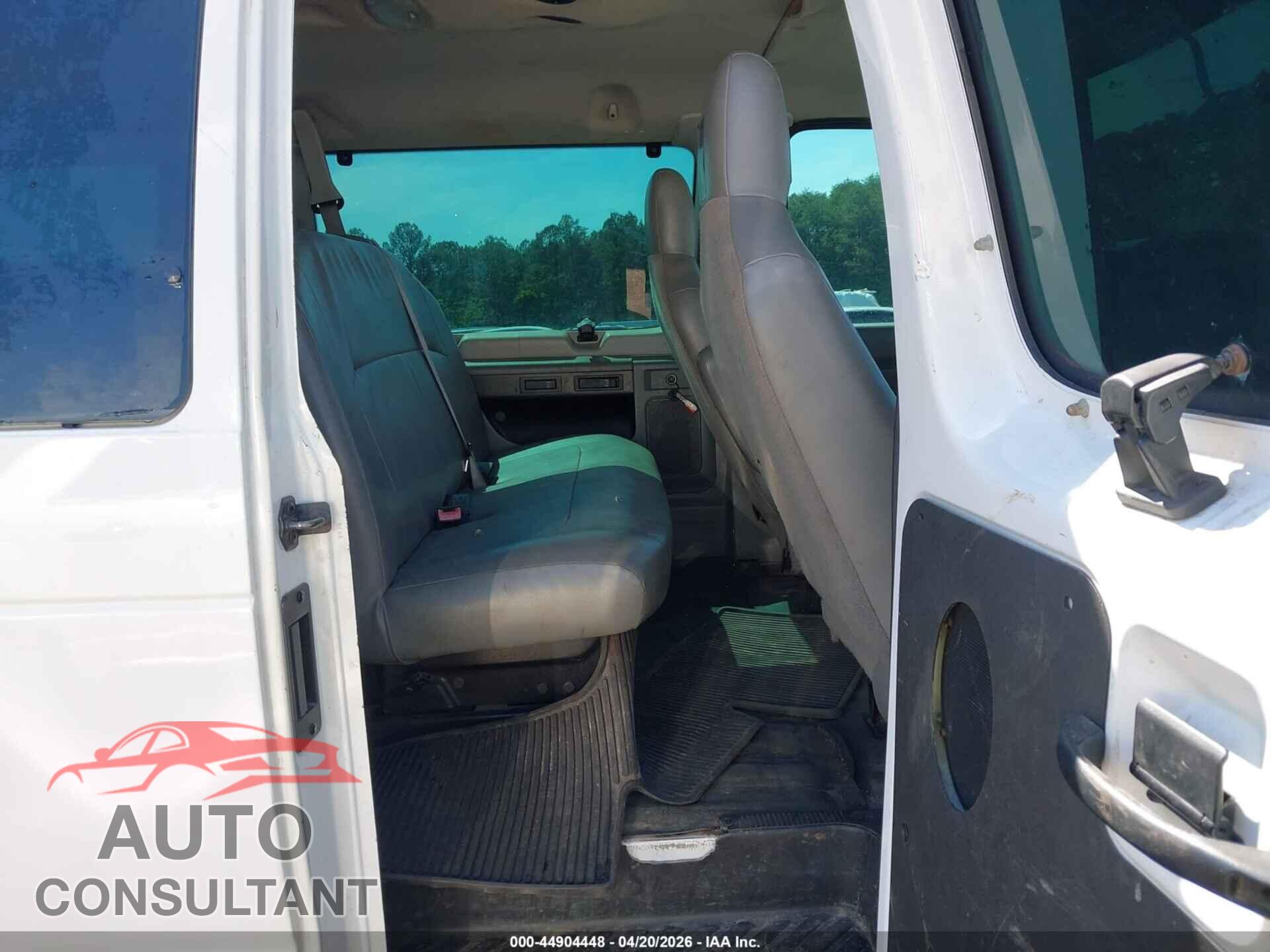 FORD E-350 SUPER DUTY 2012 - 1FBSS3BL2CDB20749