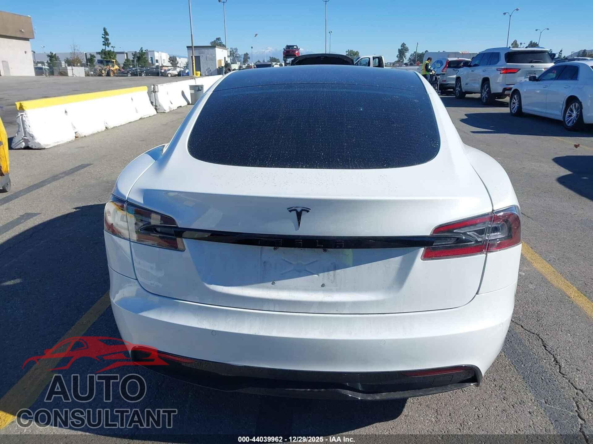 TESLA MODEL S 2022 - 5YJSA1E59NF464882