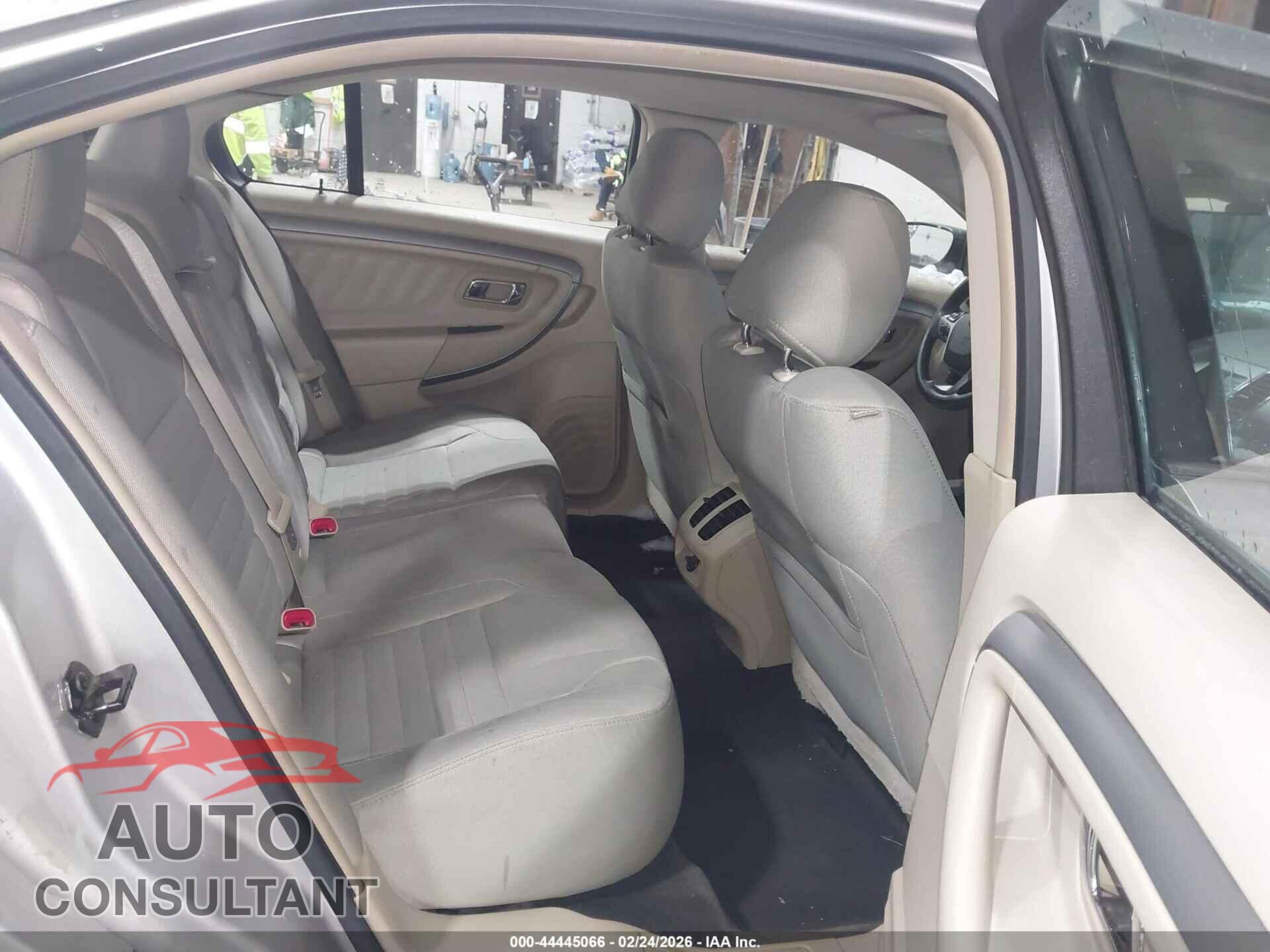 FORD TAURUS 2015 - 1FAHP2D88FG161986
