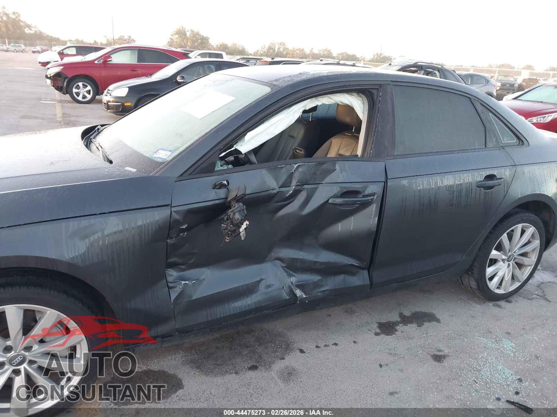 AUDI A4 2017 - WAUGNAF43HN008458