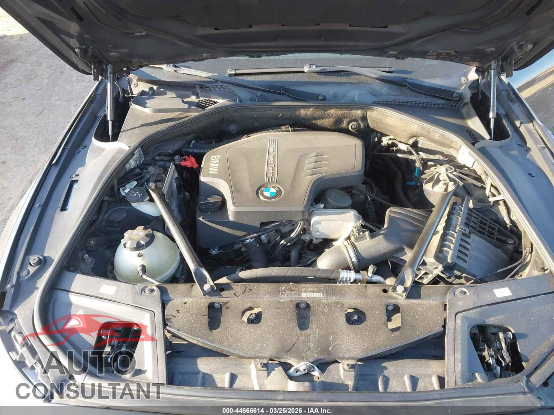 BMW 528I 2012 - WBAXH5C5XCDW11739