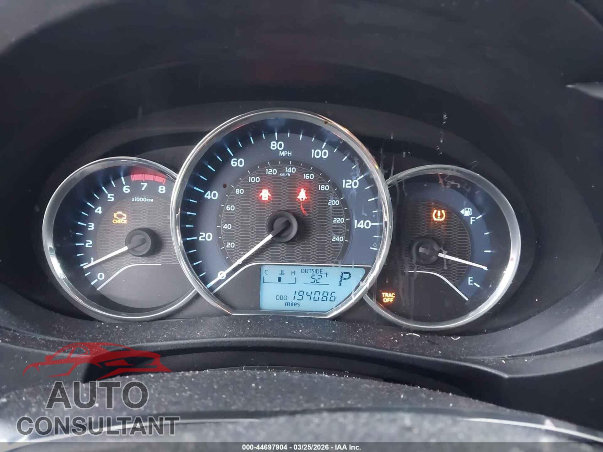 TOYOTA COROLLA 2015 - 2T1BURHE5FC402354
