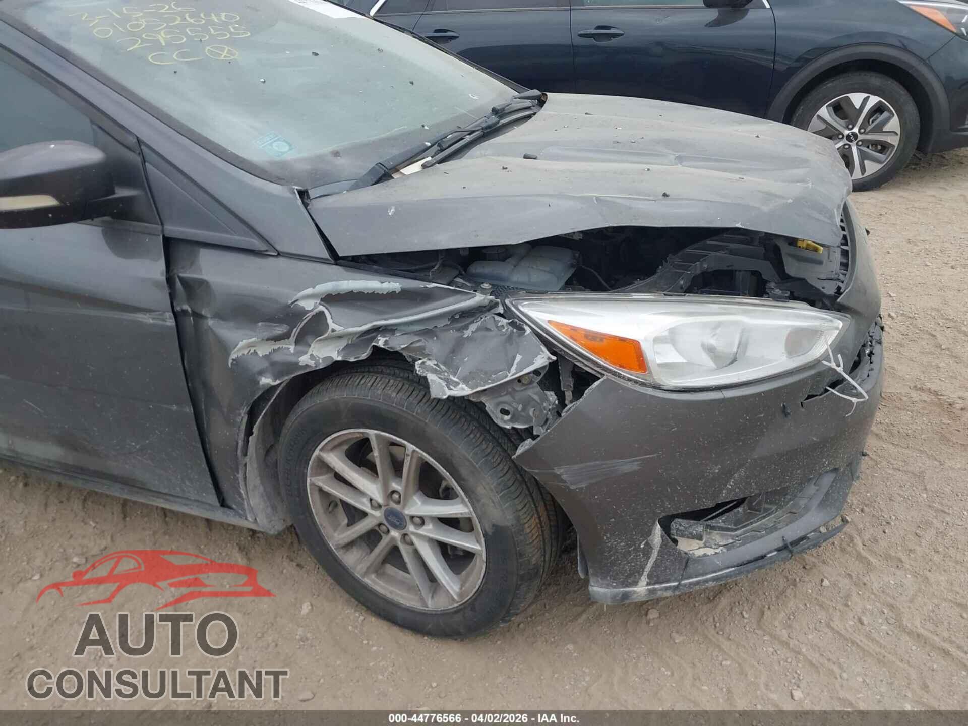 FORD FOCUS 2017 - 1FADP3K28HL295555