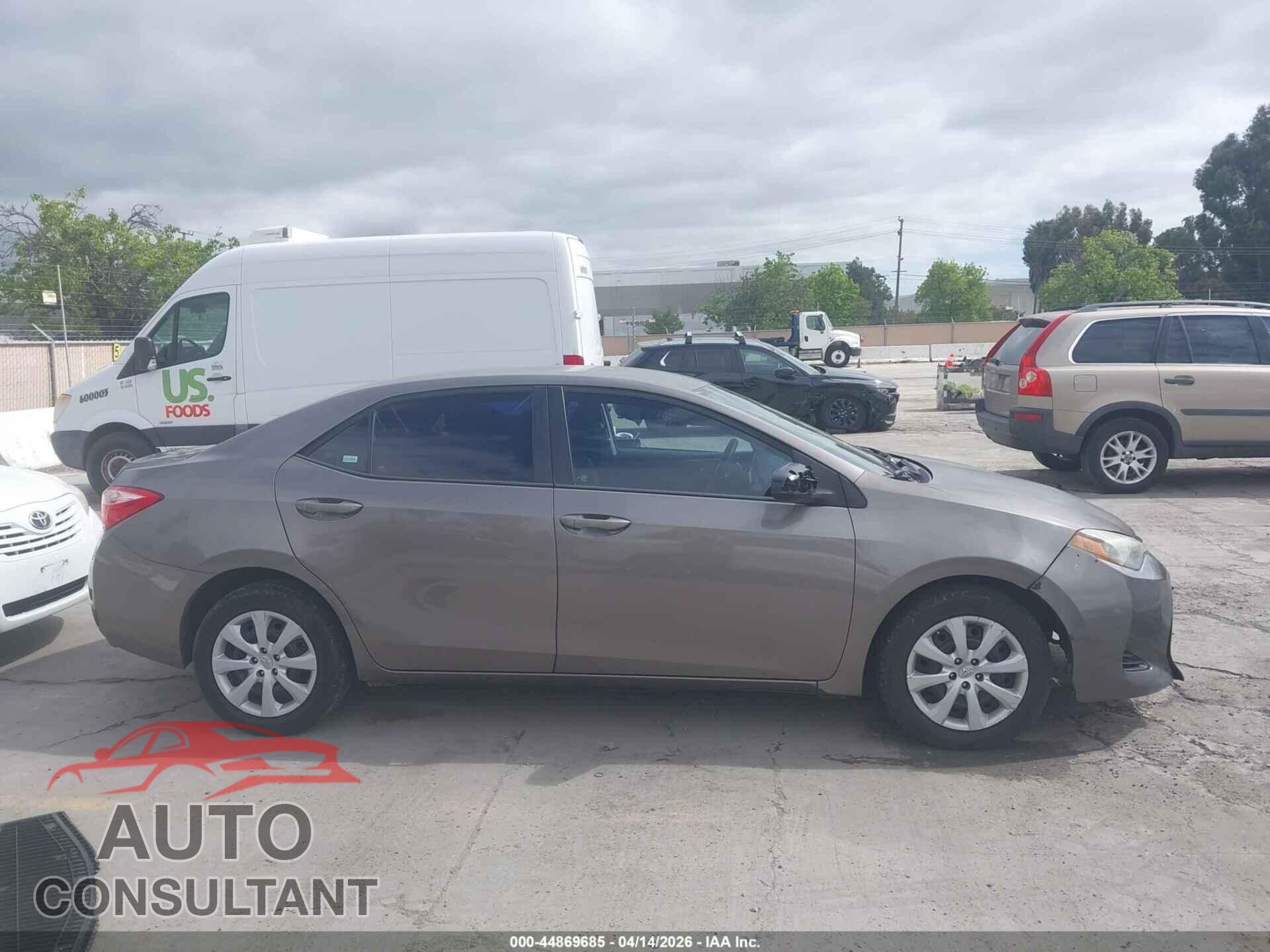 TOYOTA COROLLA 2017 - 5YFBURHE7HP672477