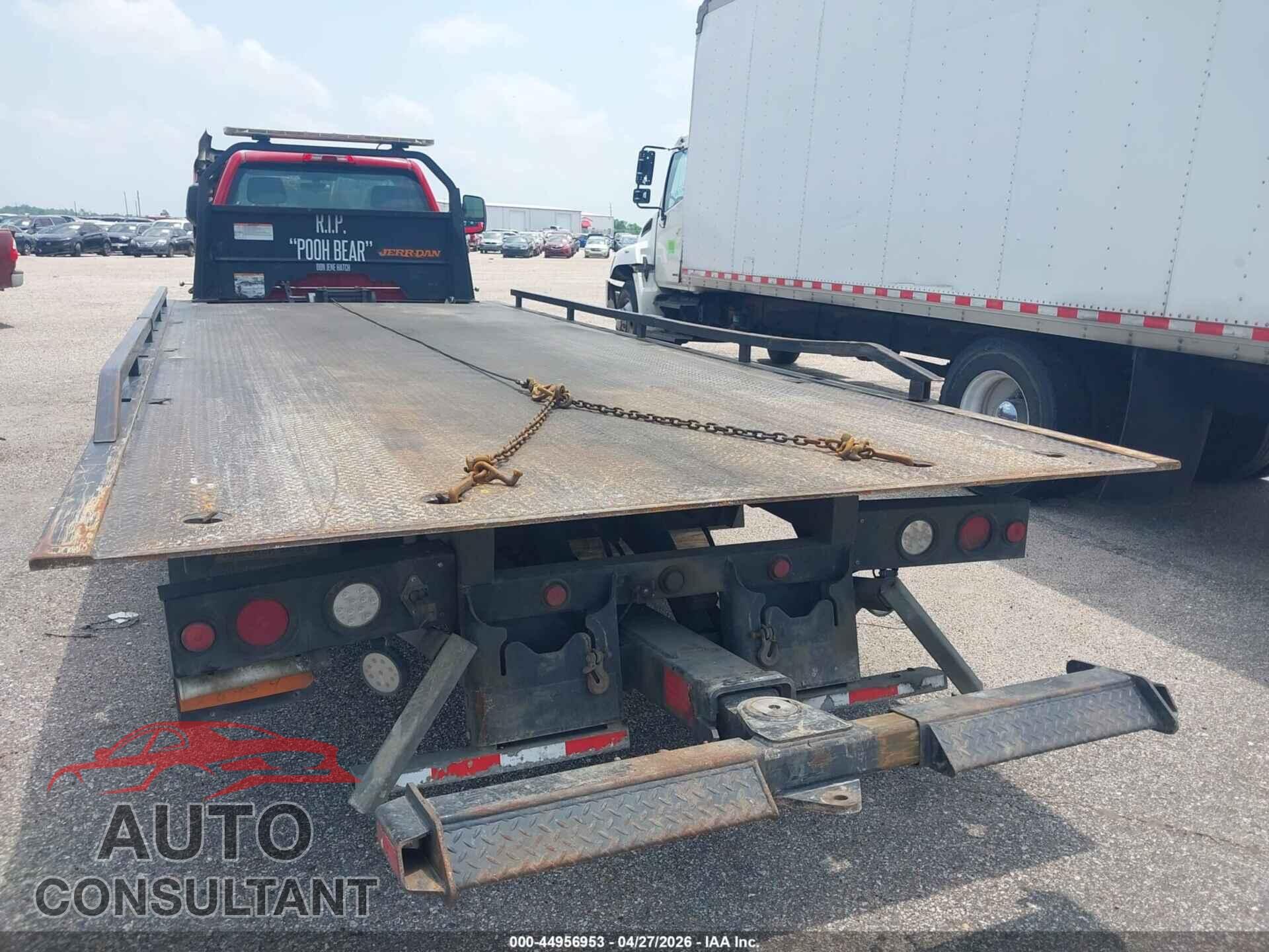 CHEVROLET SILVERADO MD 2023 - 1HTKHPVM5PH264299