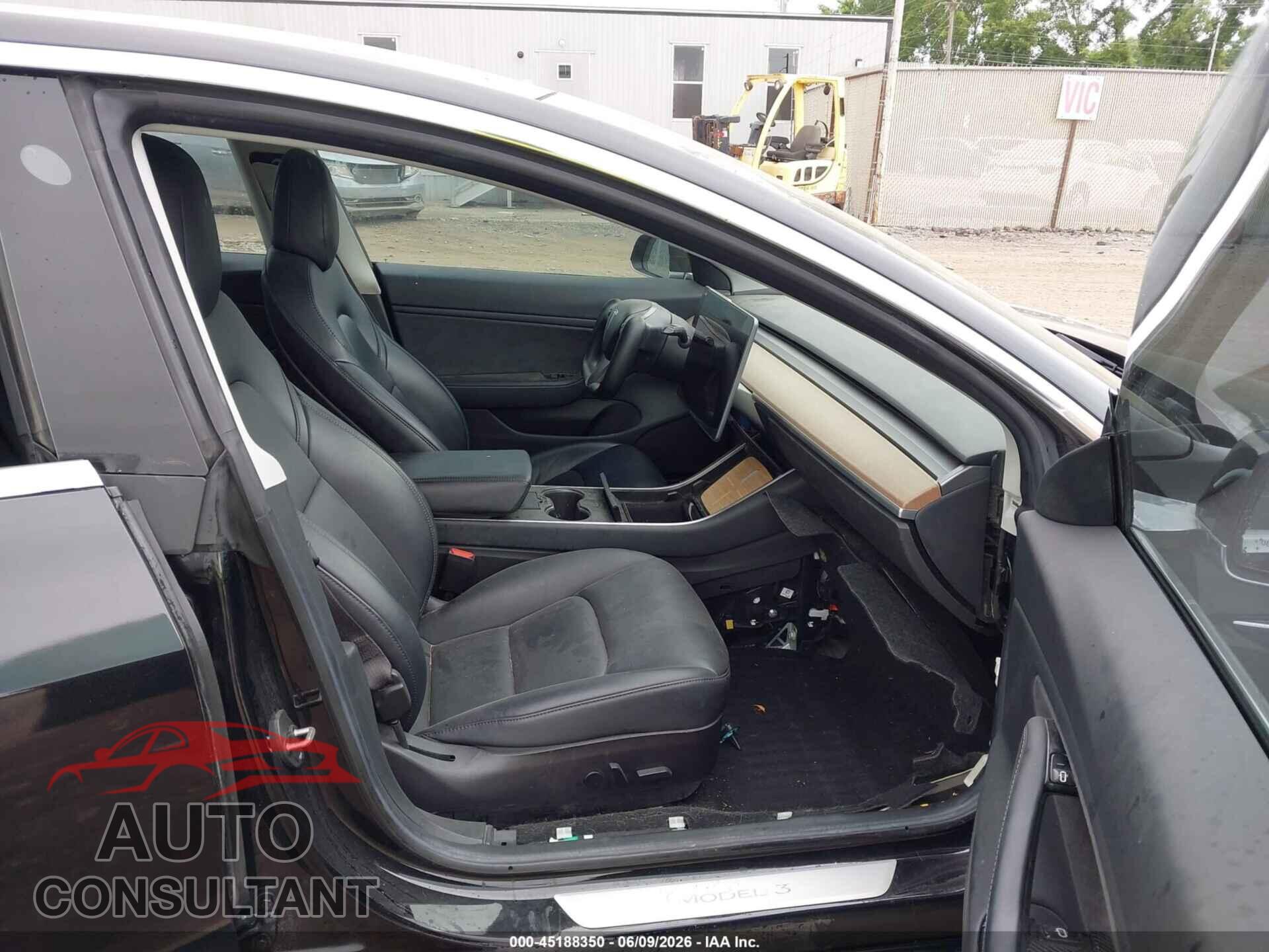 TESLA MODEL 3 2018 - 5YJ3E1EA0JF028051