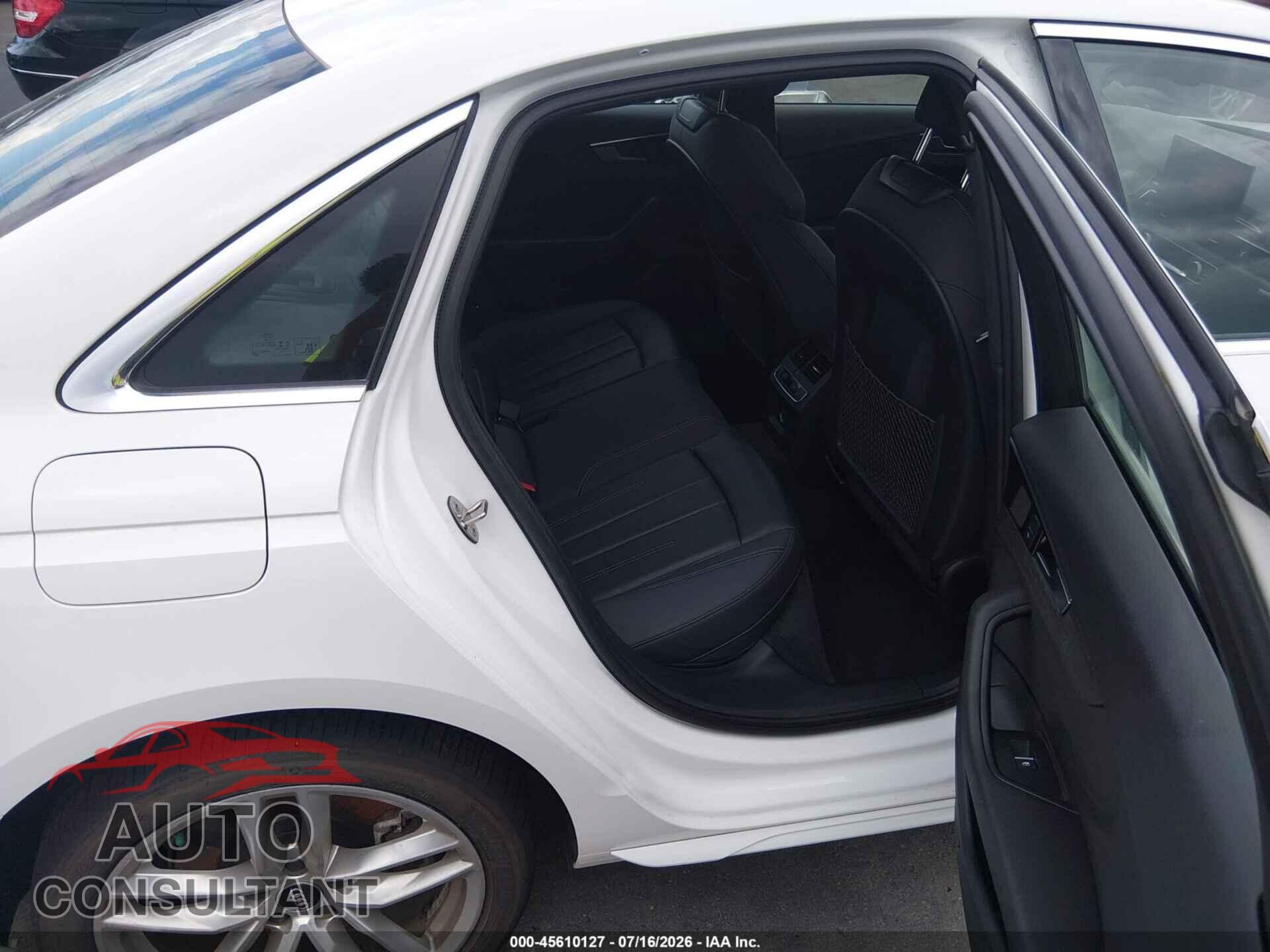 AUDI A4 2020 - WAUDNAF49LA073611