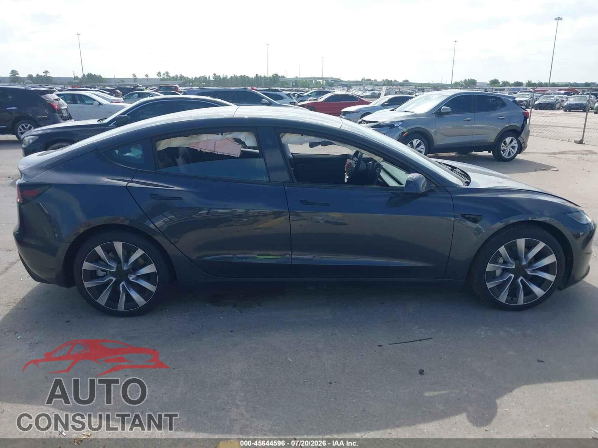 TESLA MODEL 3 2026 - 5YJ3E1EA6TF183576