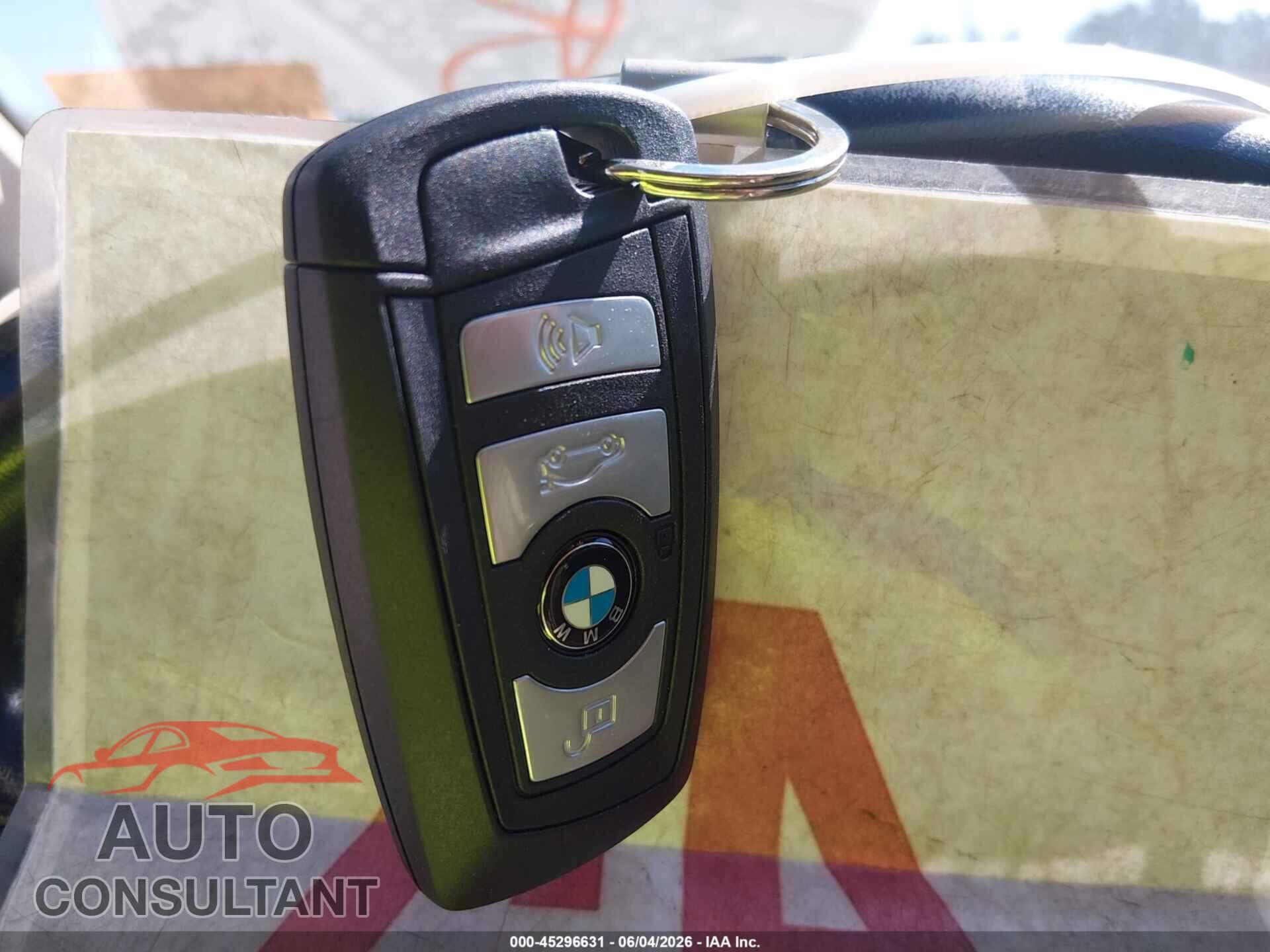 BMW 528I 2012 - WBAXH5C59CDW09044