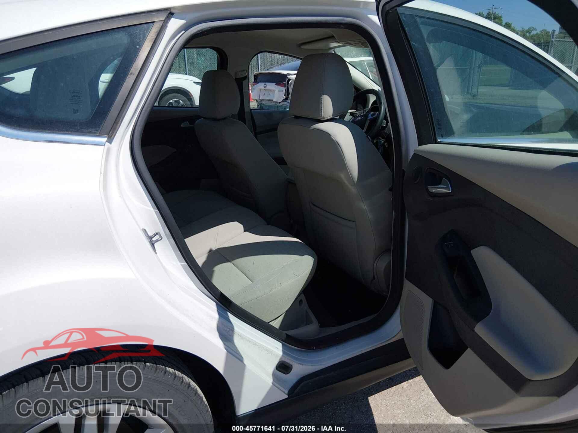 FORD FOCUS 2012 - 1FAHP3M29CL428802