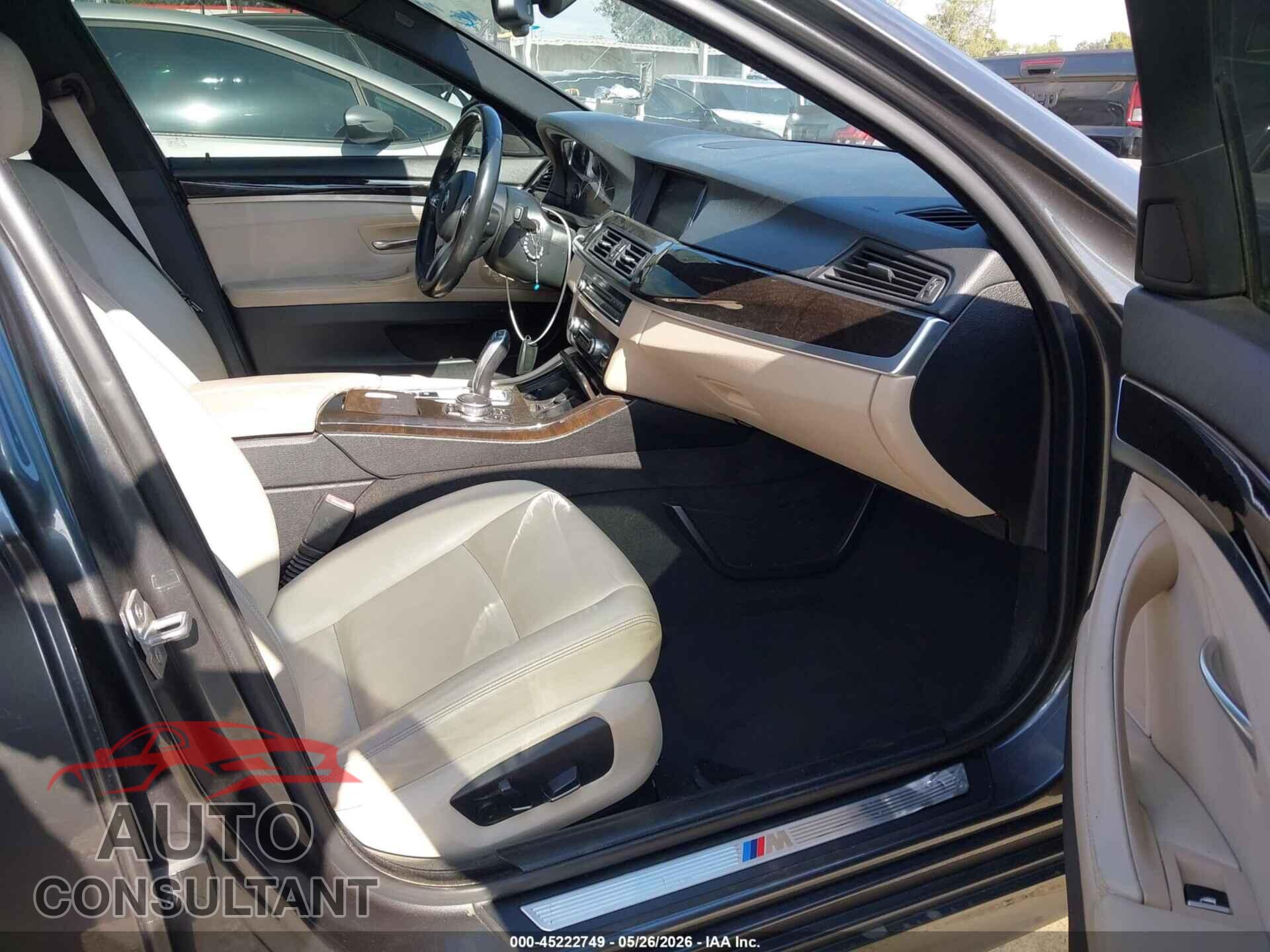 BMW 528I 2015 - WBA5A5C5XFD523077
