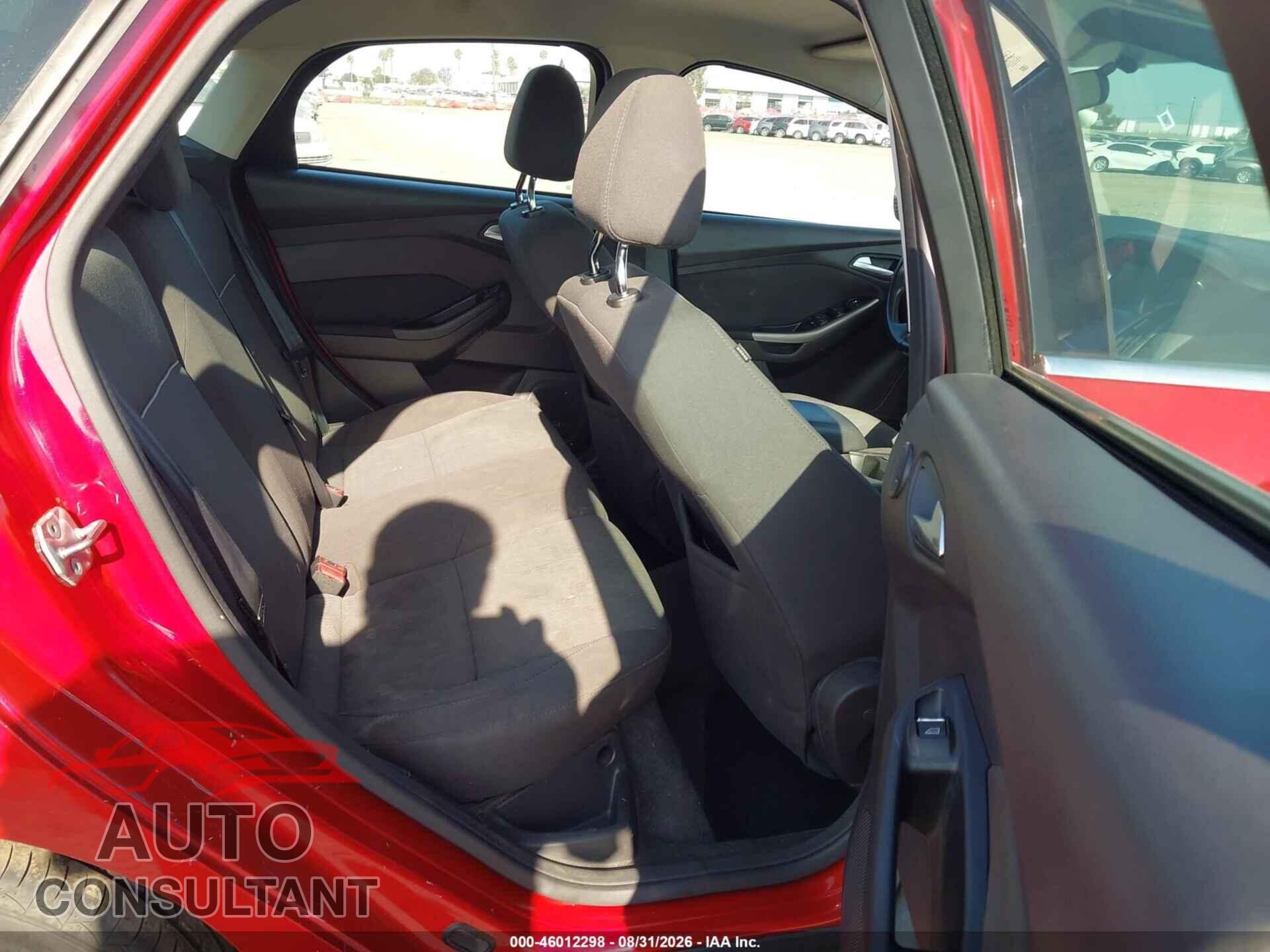 FORD FOCUS 2012 - 1FAHP3M25CL105105