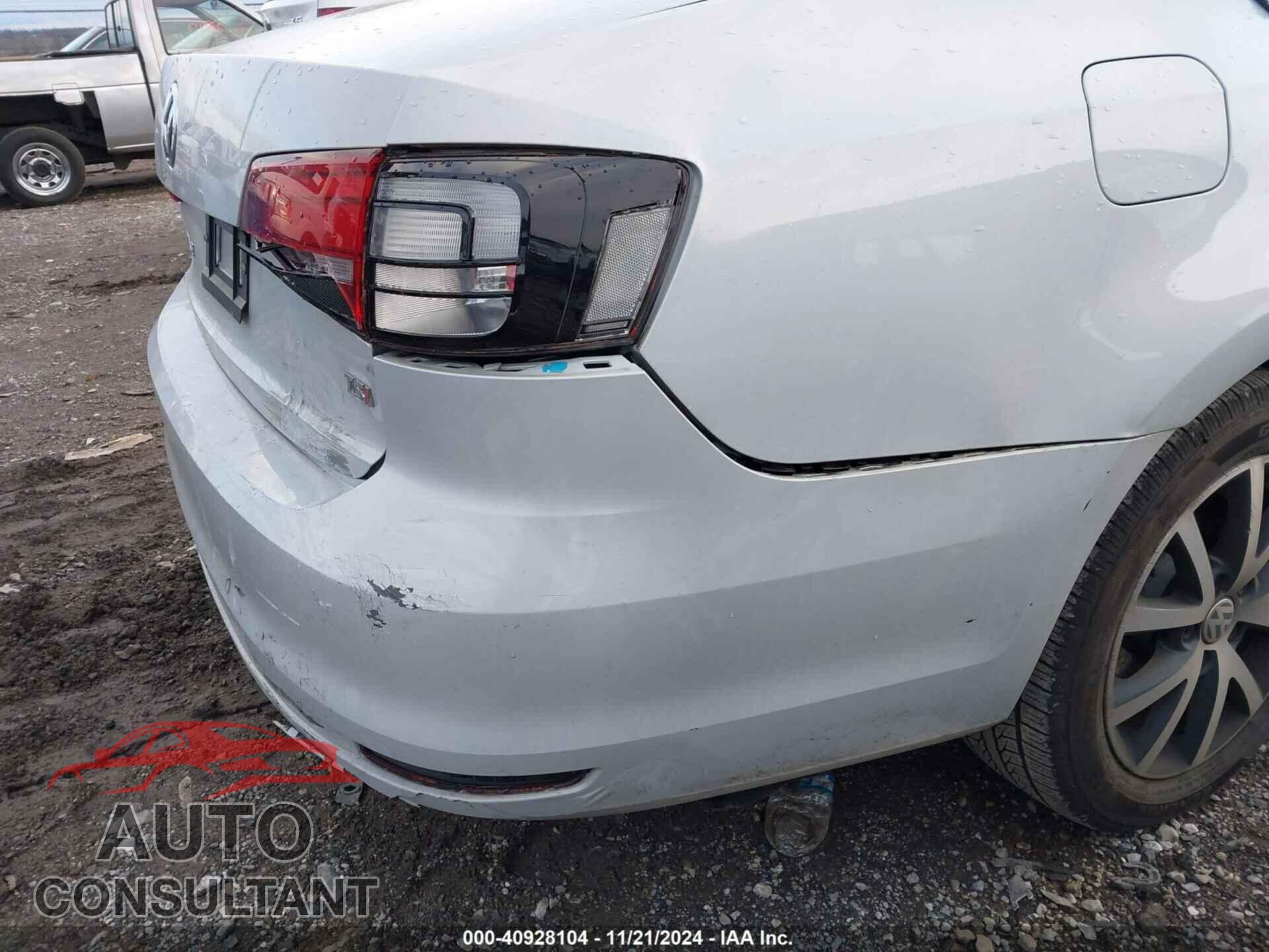 VOLKSWAGEN JETTA 2017 - 3VWDB7AJ3HM381845