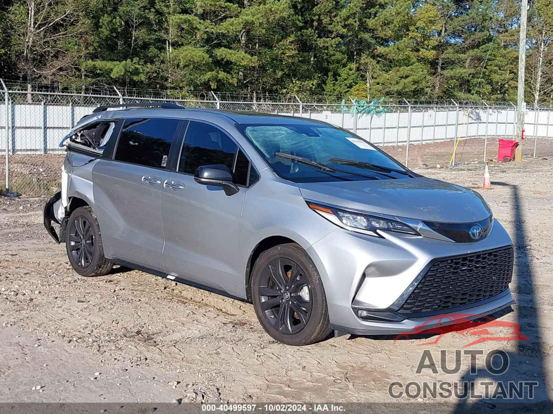 TOYOTA SIENNA 2022 - 5TDXRKEC0NS109176