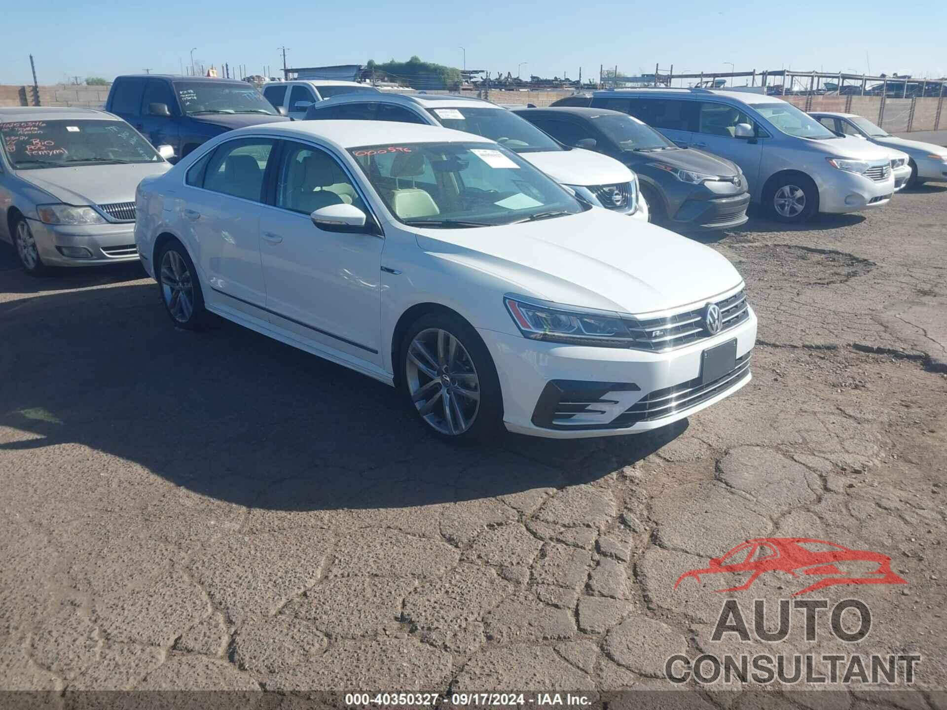 VOLKSWAGEN PASSAT 2017 - 1VWDT7A30HC000596