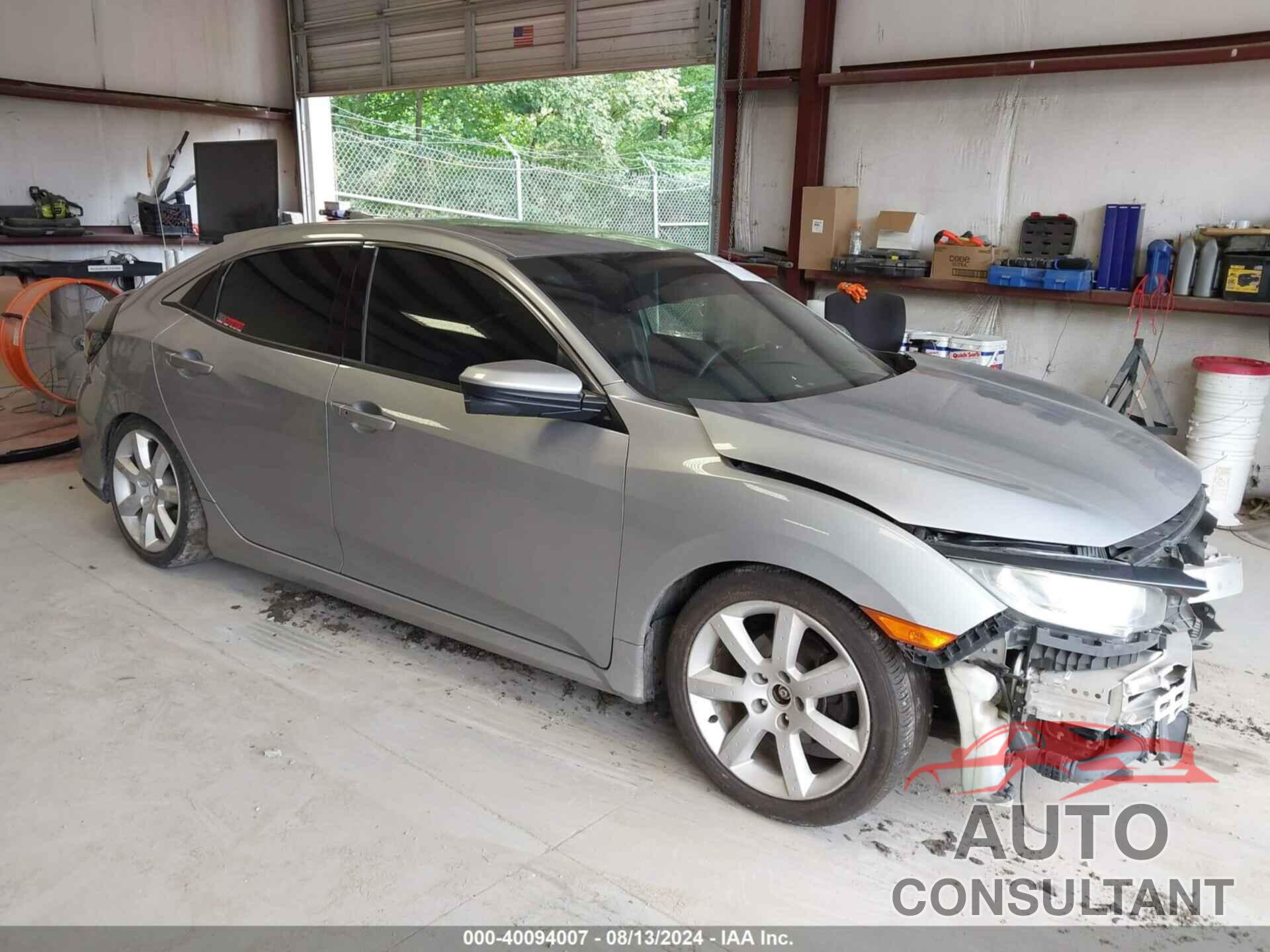 HONDA CIVIC 2018 - SHHFK7H58JU208786