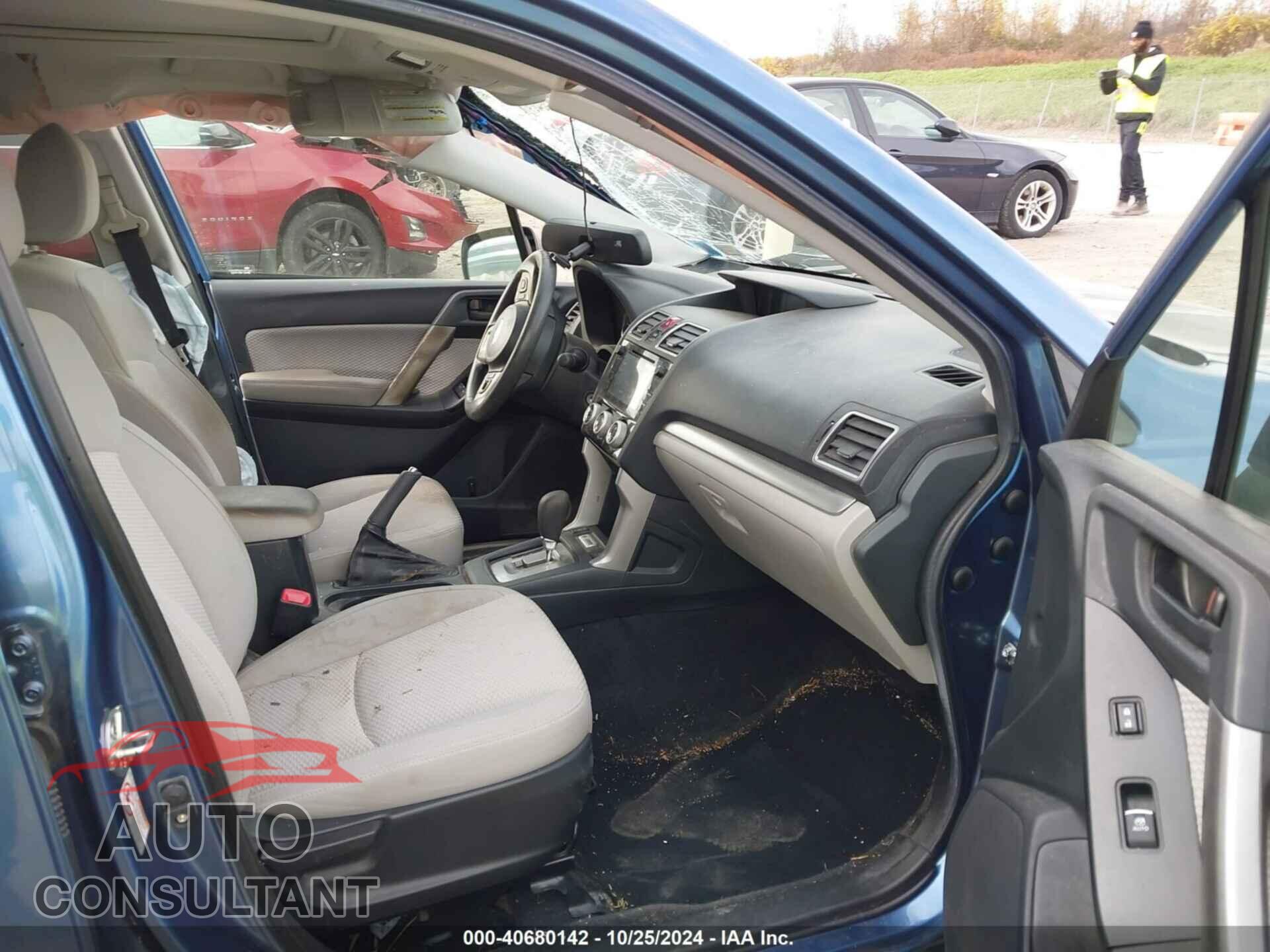 SUBARU FORESTER 2017 - JF2SJAGC8HH472859