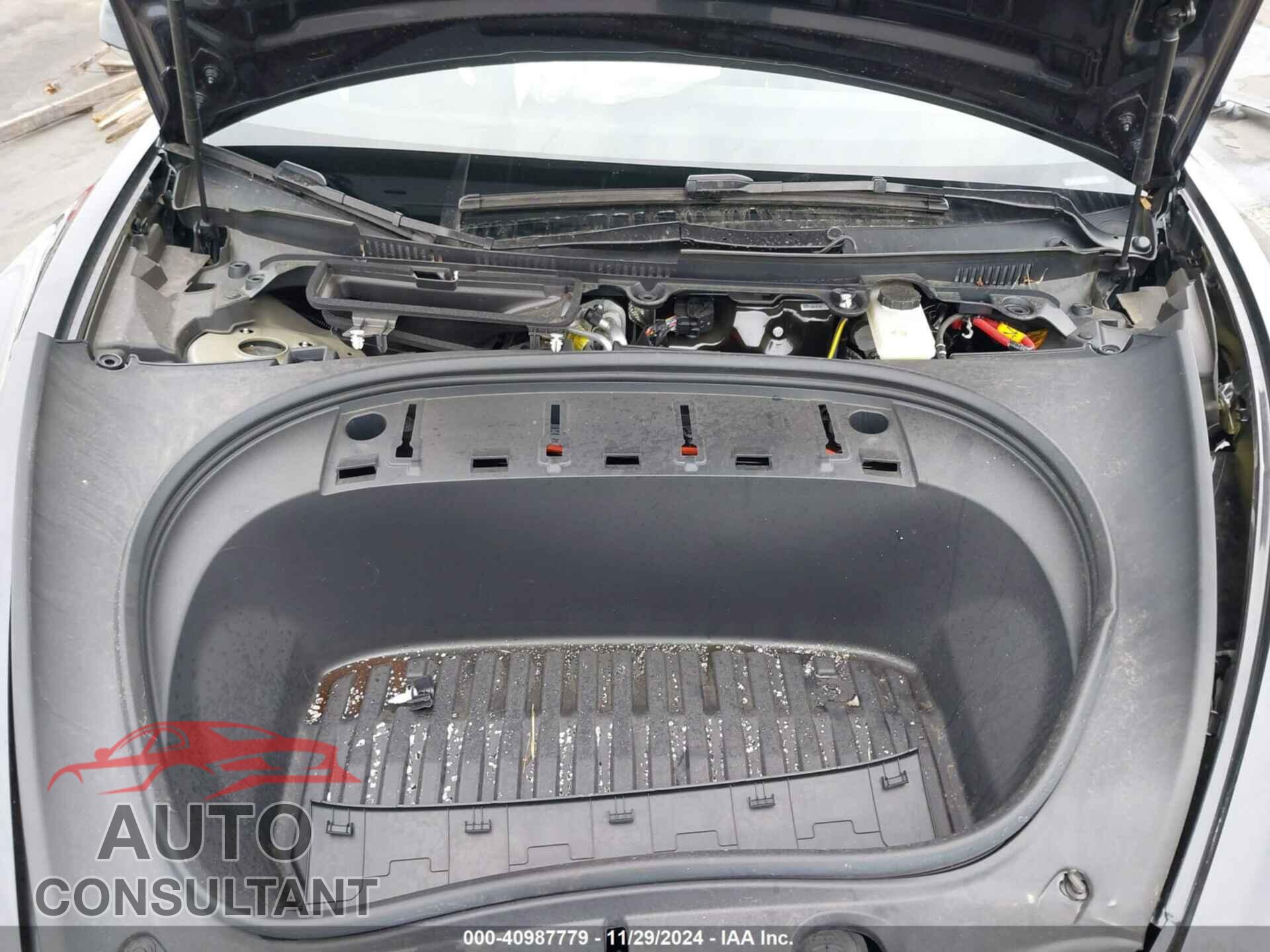 TESLA MODEL 3 2024 - 5YJ3E1EA9RF747679