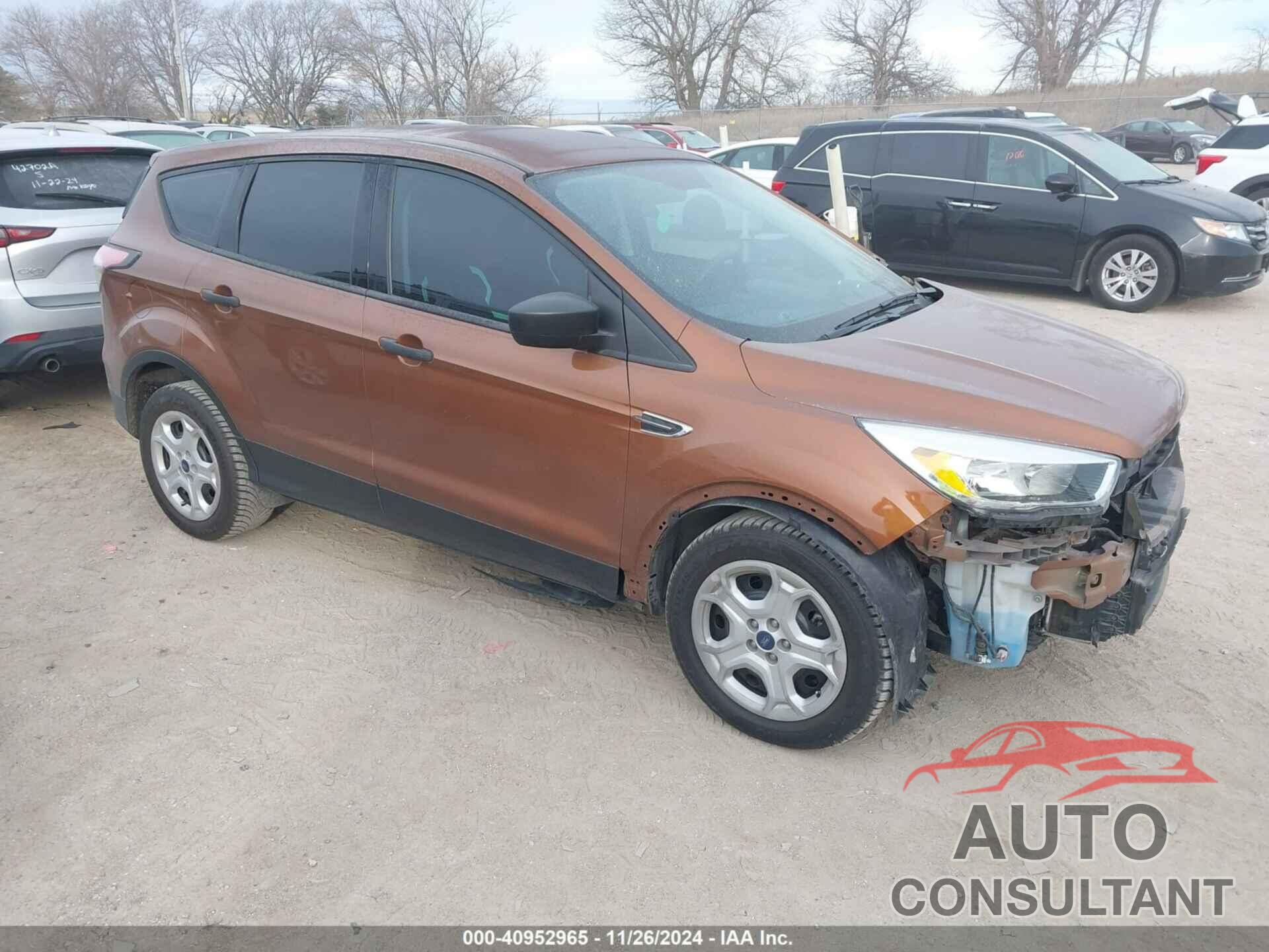 FORD ESCAPE 2017 - 1FMCU0F76HUB61300