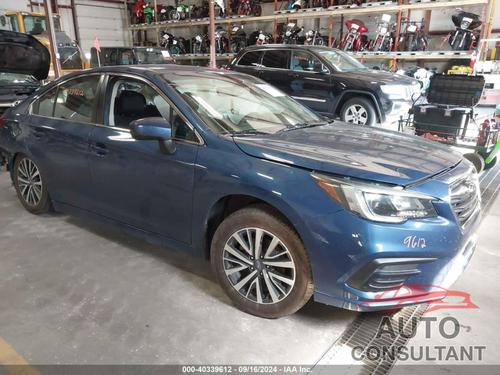 SUBARU LEGACY 2019 - 4S3BNAF66K3034764