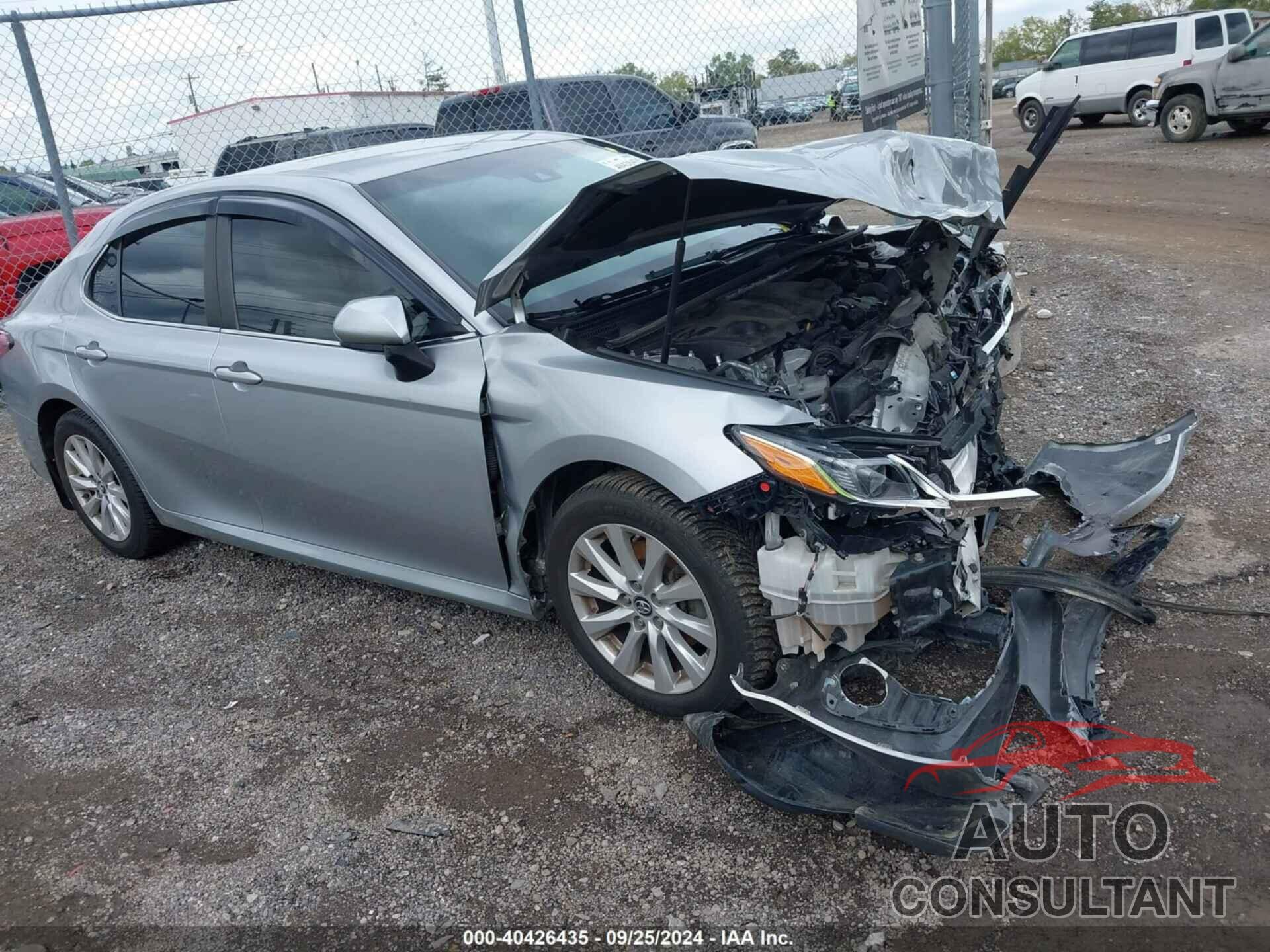TOYOTA CAMRY 2018 - 4T1B11HK5JU103048