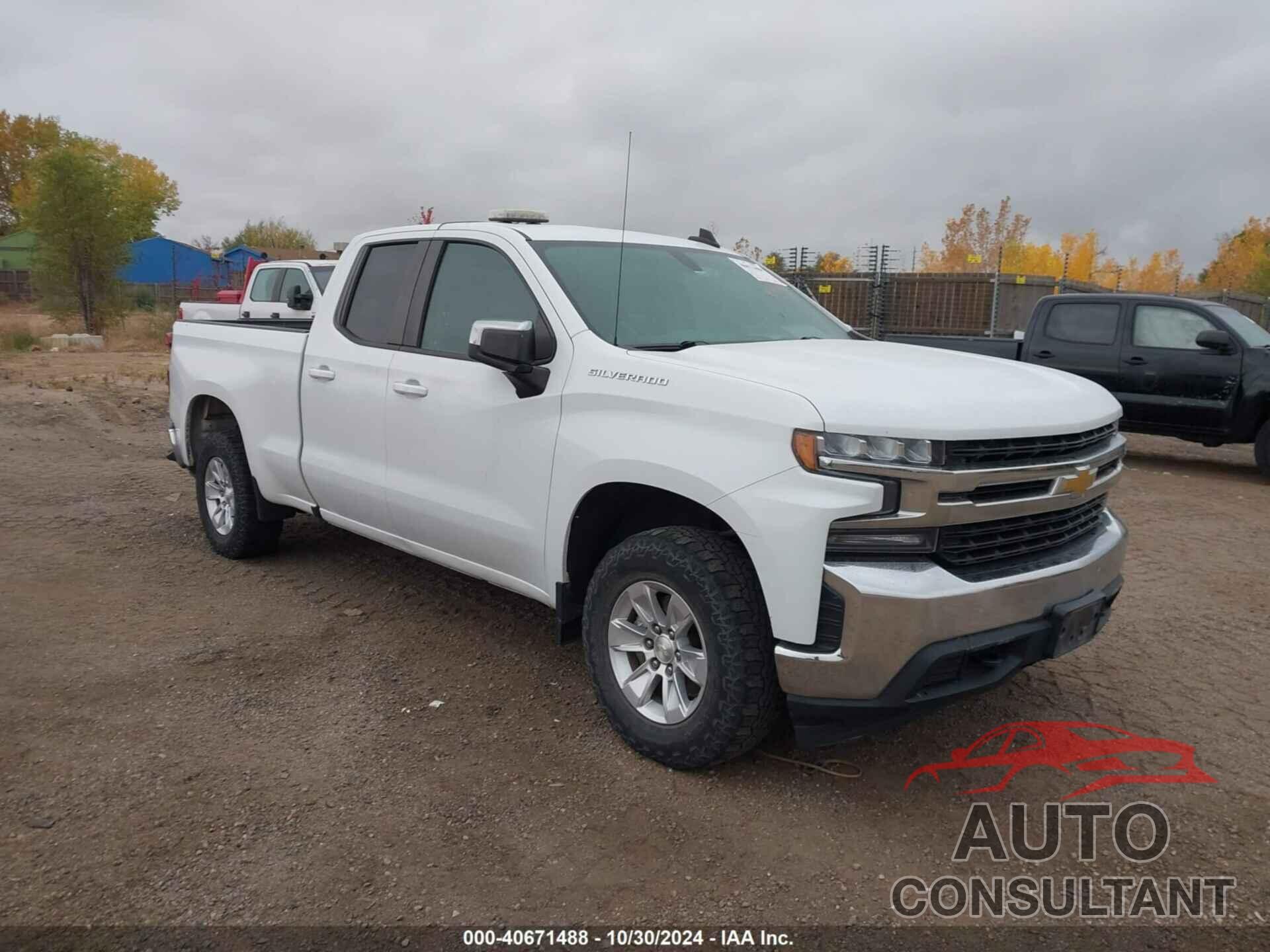 CHEVROLET SILVERADO 1500 2019 - 1GCRYDEK0KZ350759