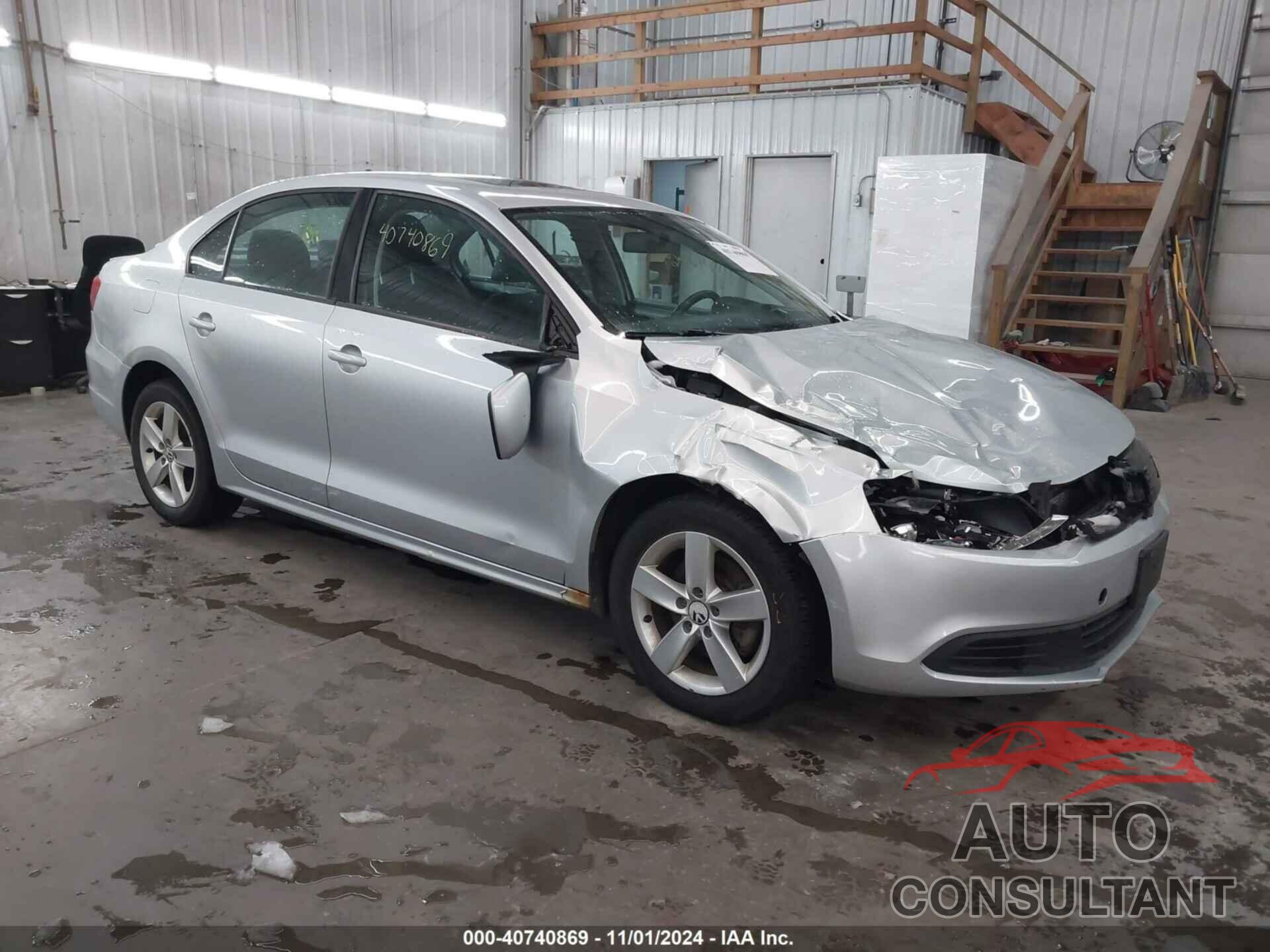 VOLKSWAGEN JETTA 2011 - 3VWLL7AJ9BM068492