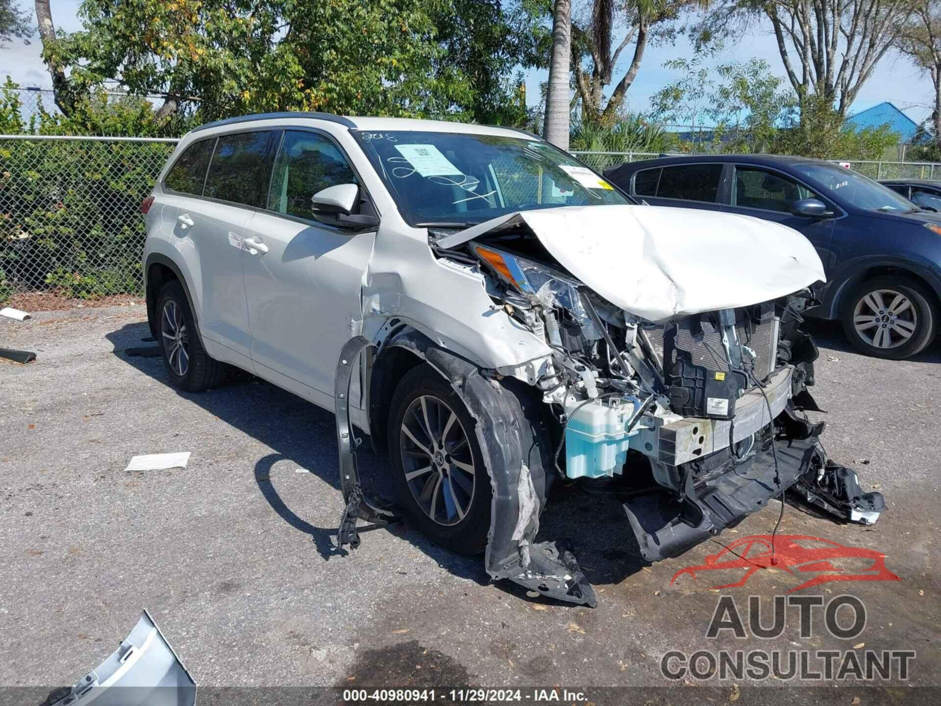 TOYOTA HIGHLANDER 2018 - 5TDJZRFH3JS532076