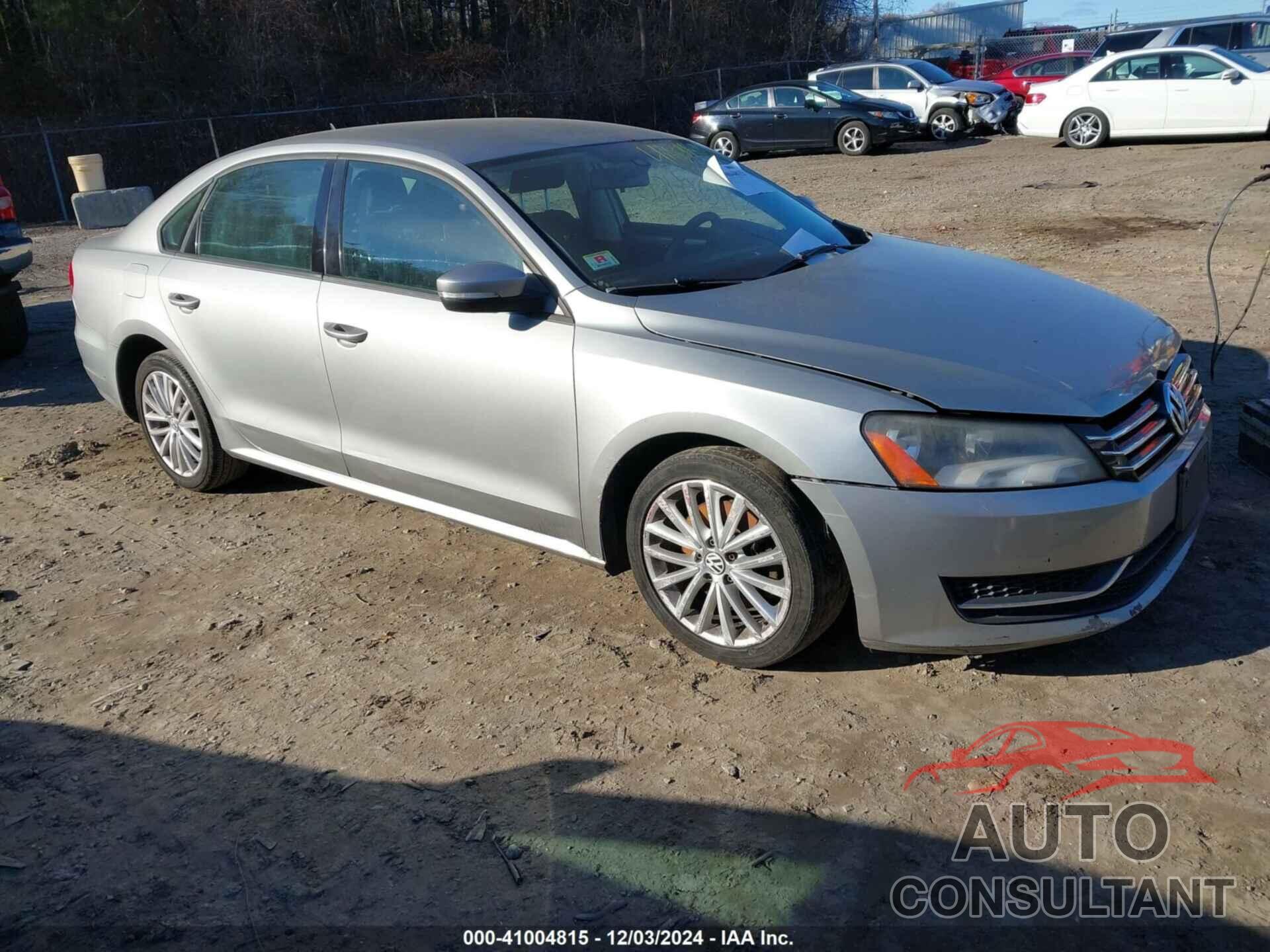 VOLKSWAGEN PASSAT 2014 - 1VWAP7A30EC008863