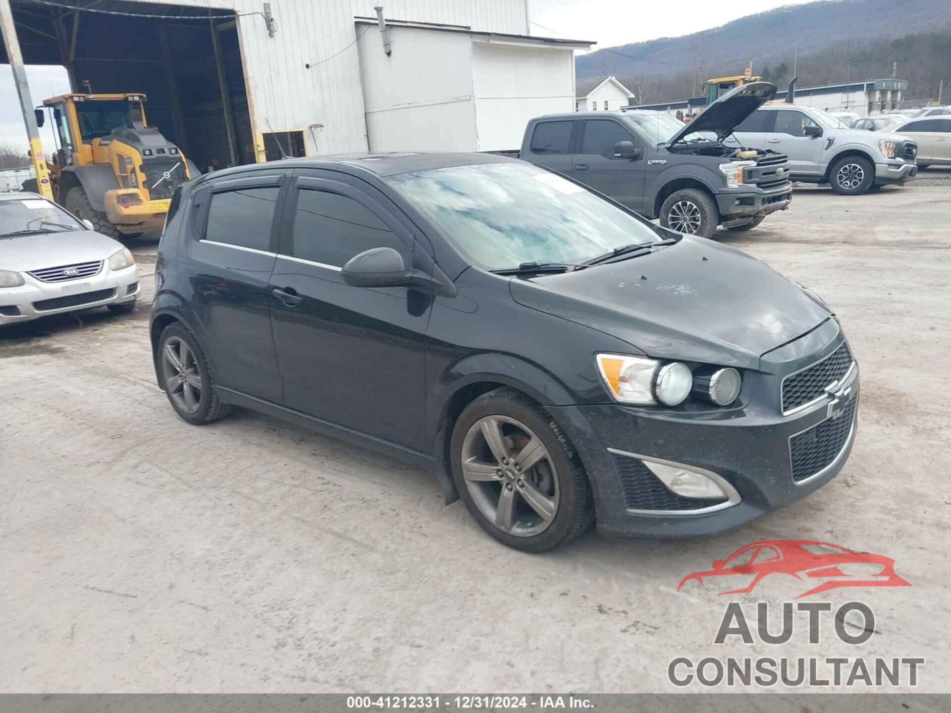 CHEVROLET SONIC 2014 - 1G1JH6SB0E4196965