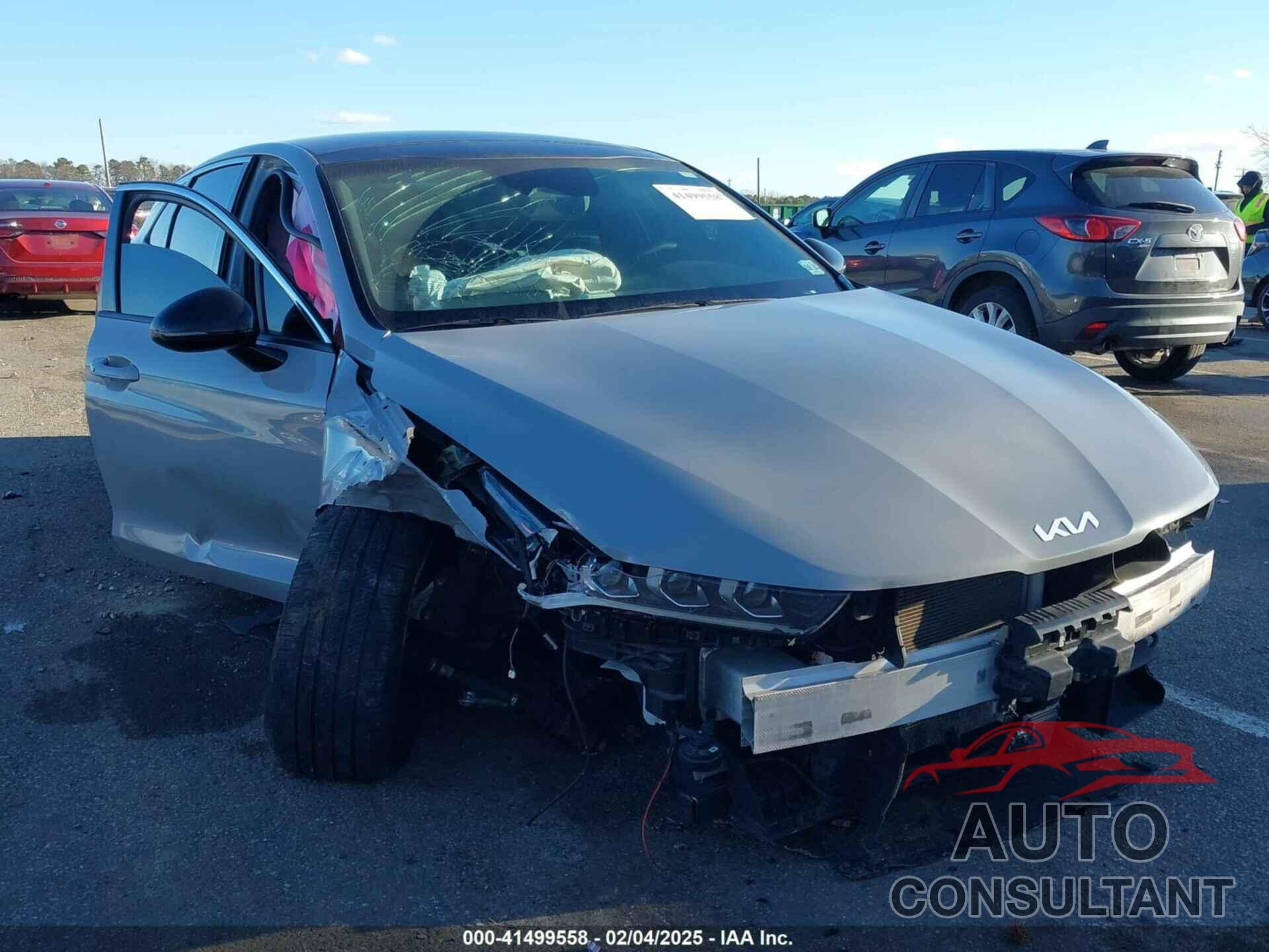 KIA K5 2022 - 5XXG64J27NG109923