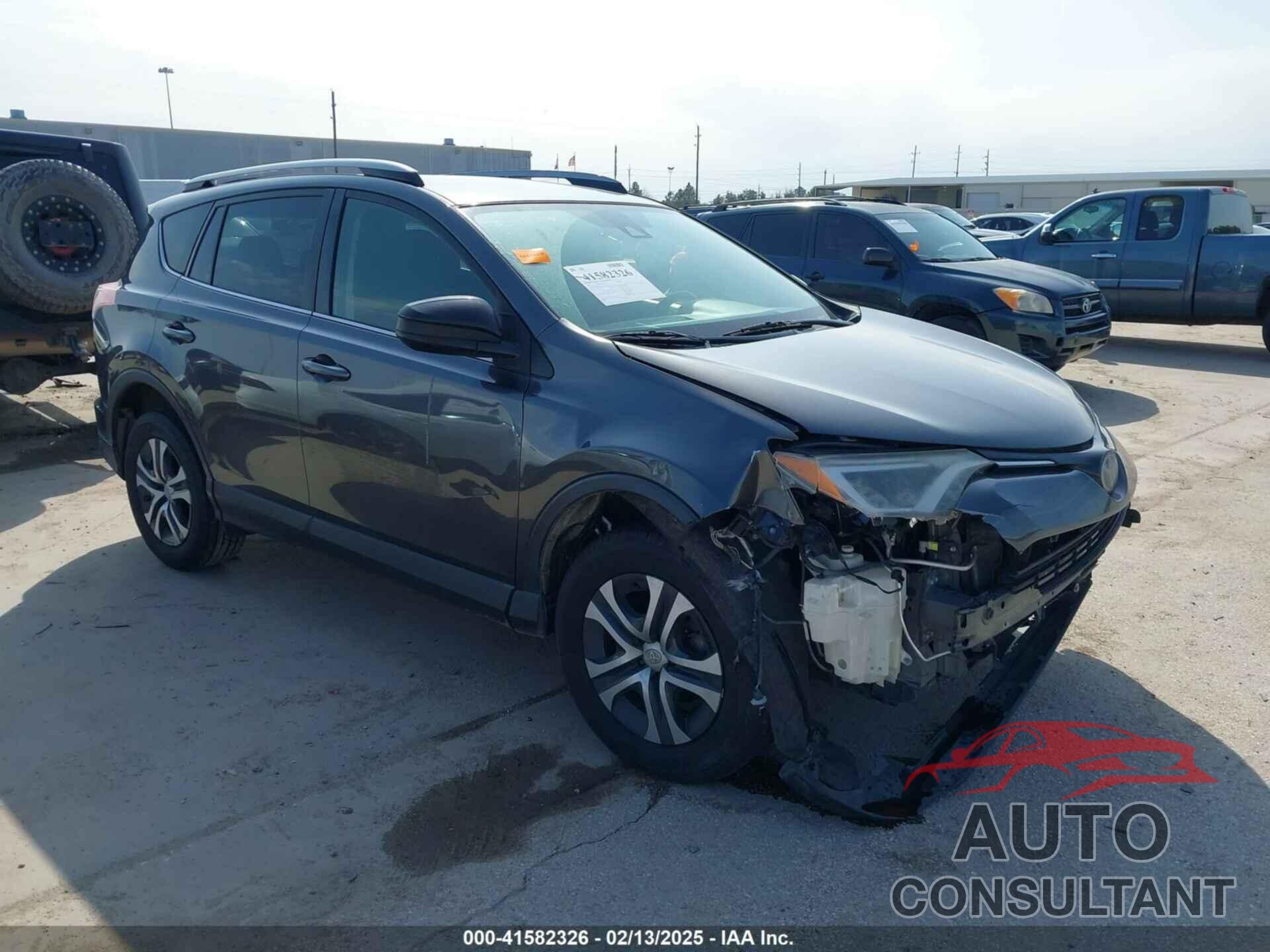 TOYOTA RAV4 2017 - JTMZFREV4HJ113745