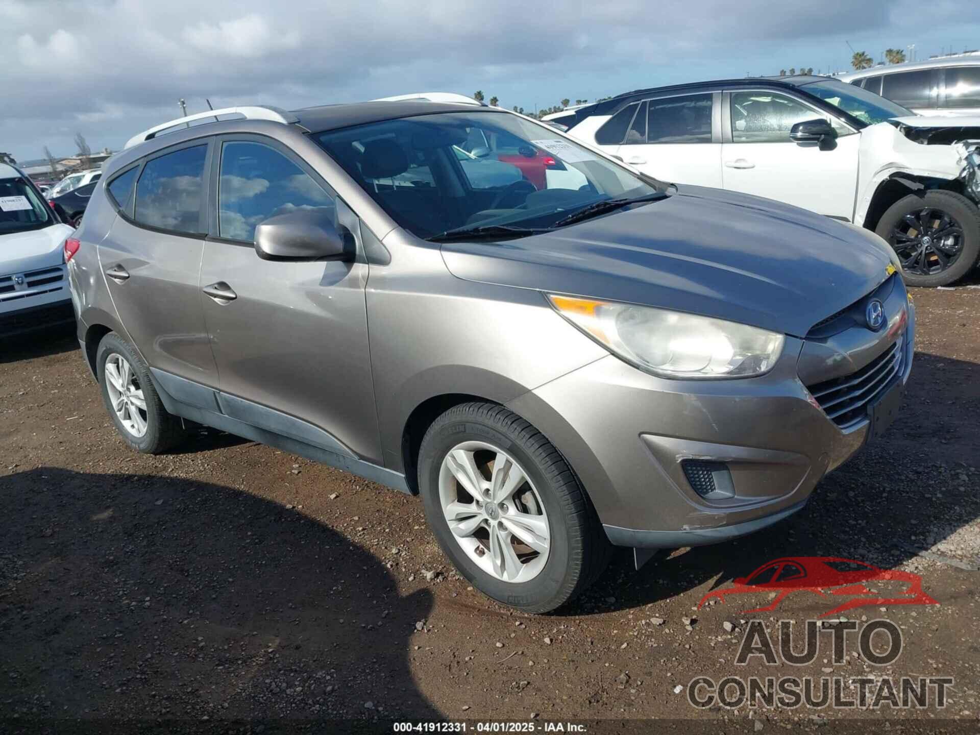 HYUNDAI TUCSON 2011 - KM8JU3AC2BU279350