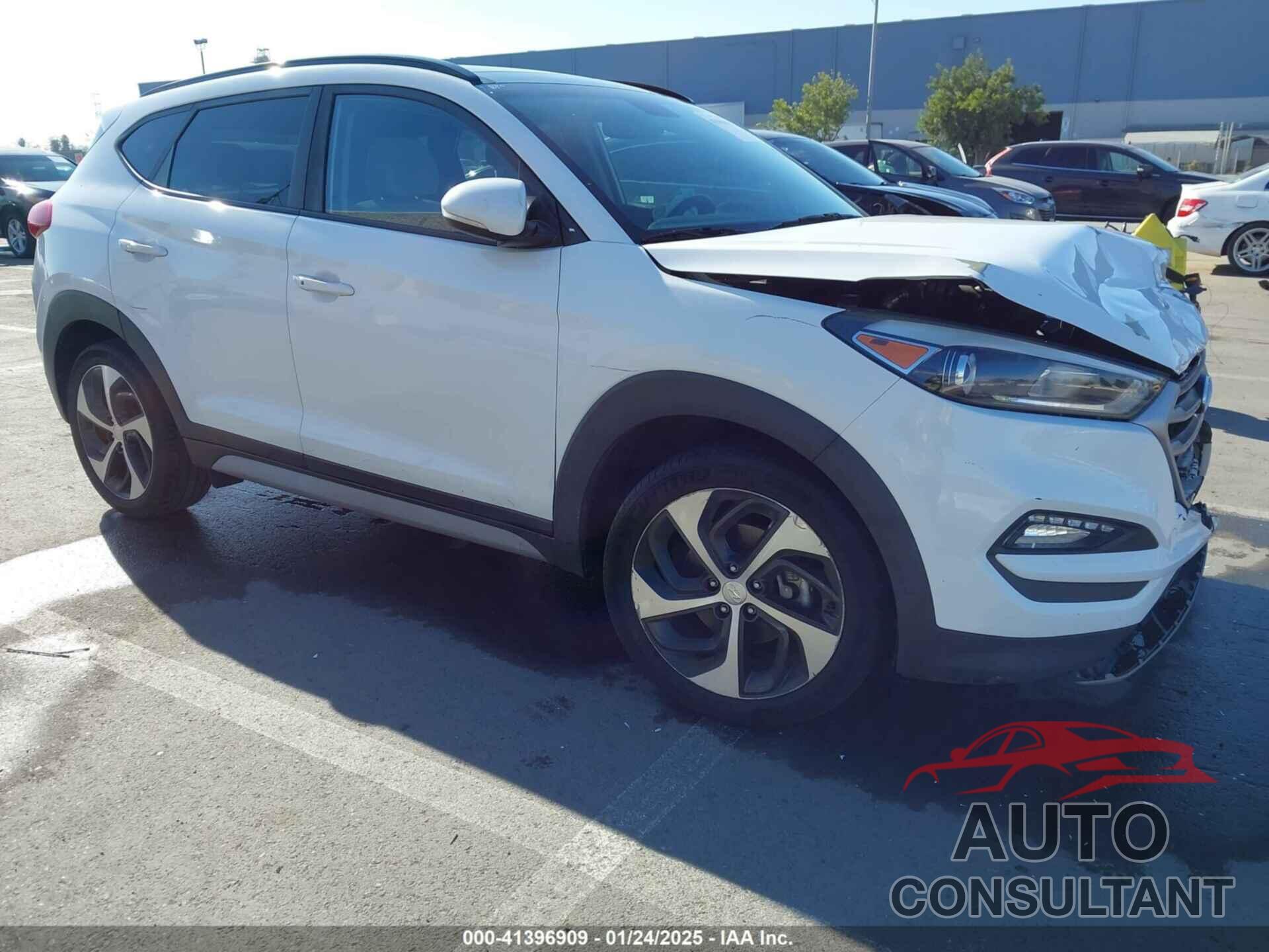 HYUNDAI TUCSON 2018 - KM8J3CA28JU653288