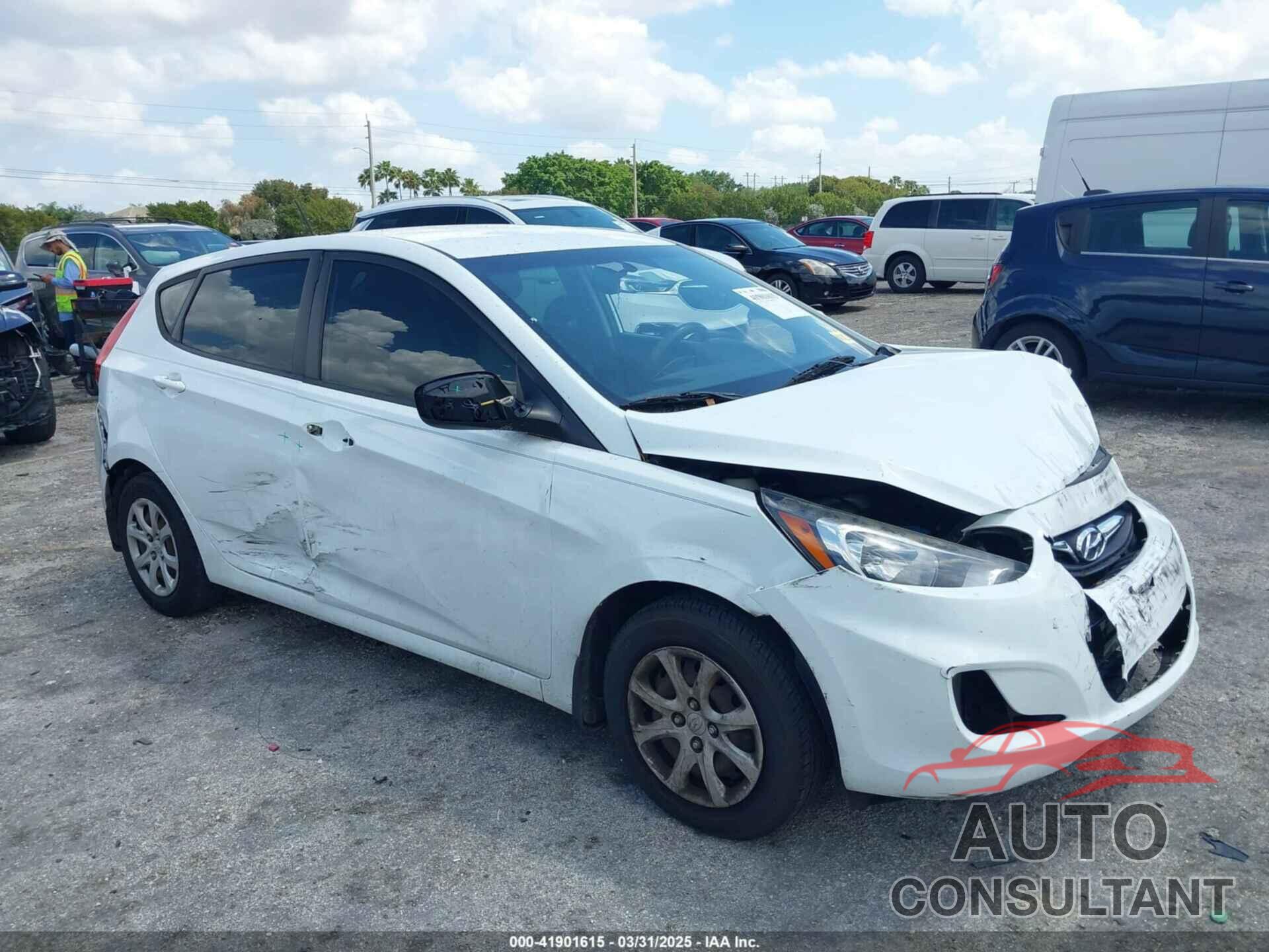 HYUNDAI ACCENT 2013 - KMHCT5AE1DU092600