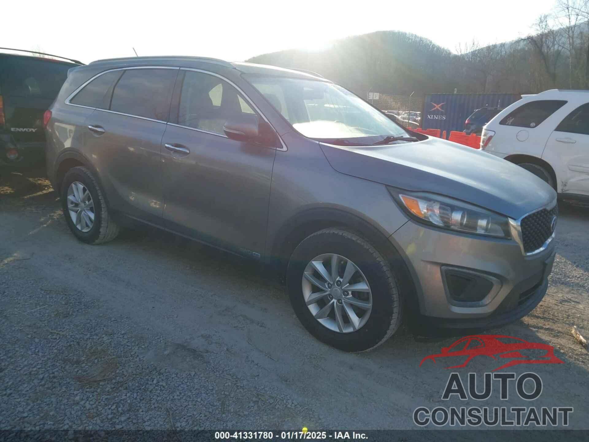 KIA SORENTO 2018 - 5XYPGDA57JG422869