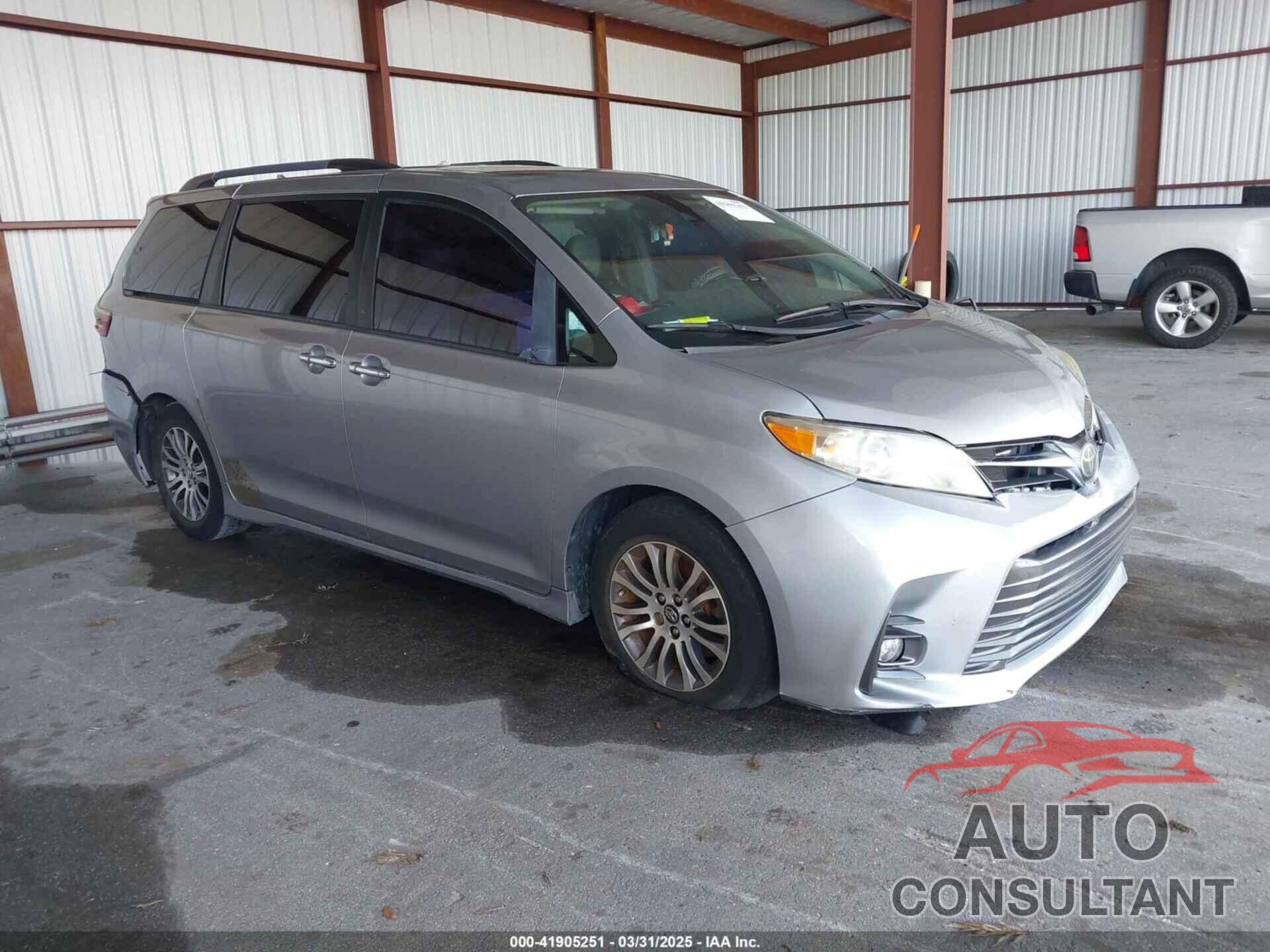 TOYOTA SIENNA 2018 - 5TDYZ3DC4JS904639