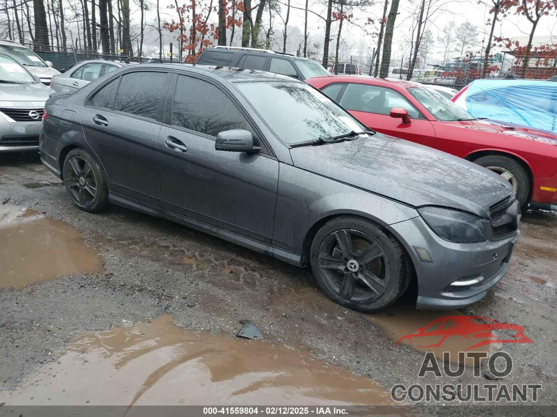 MERCEDES-BENZ C 300 2011 - WDDGF8BB2BR147077