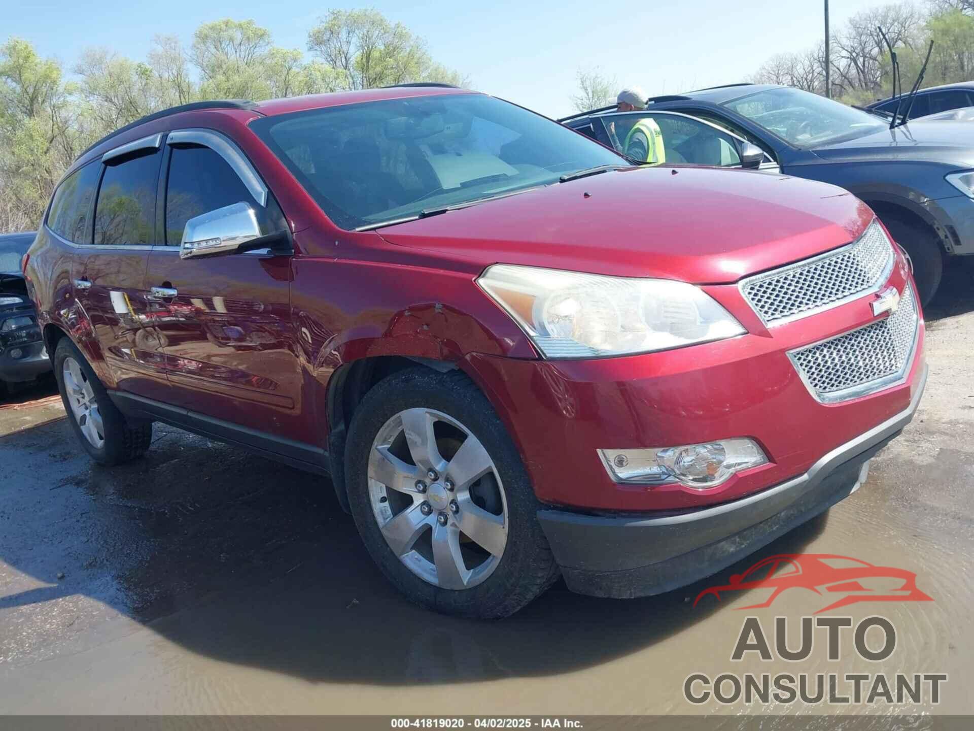 CHEVROLET TRAVERSE 2011 - 1GNKVGED3BJ235818