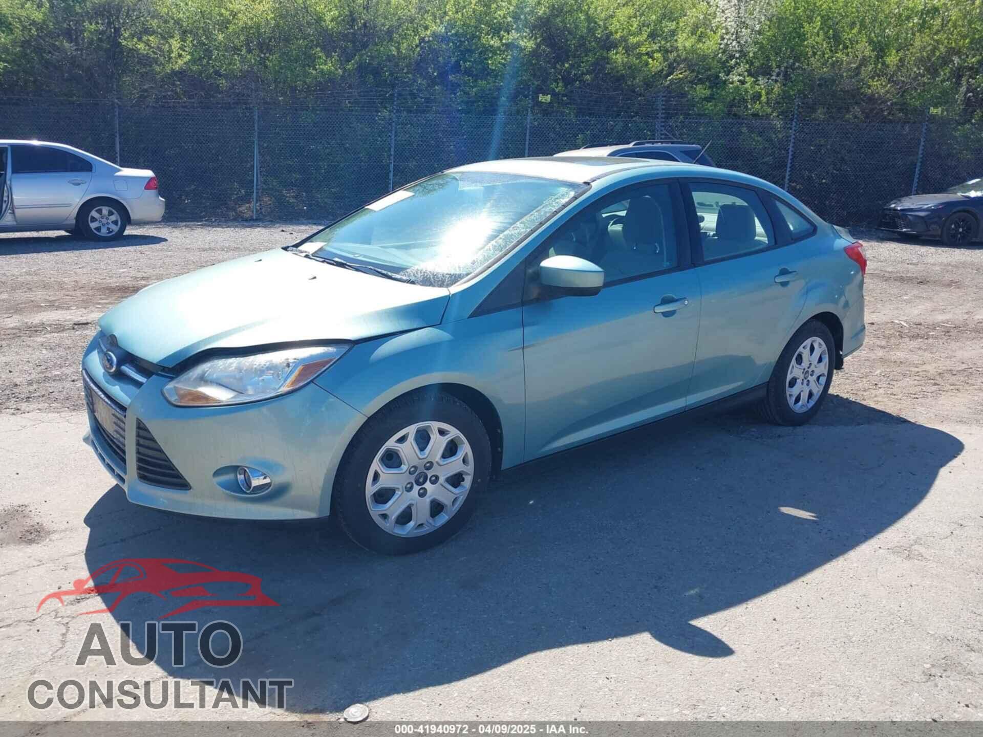 FORD FOCUS 2012 - 1FAHP3F24CL247104