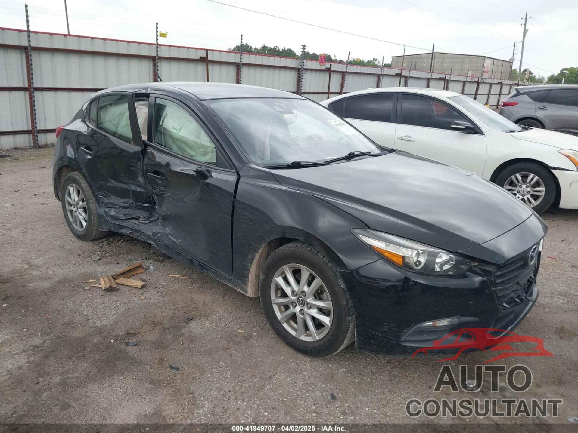 MAZDA MAZDA3 2018 - 3MZBN1K71JM273910