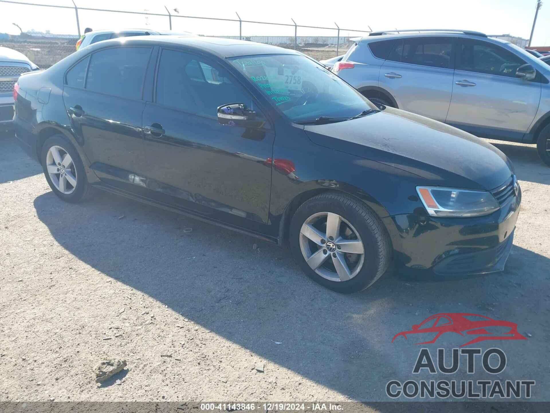 VOLKSWAGEN JETTA 2011 - 3VWLL7AJ3BM119596