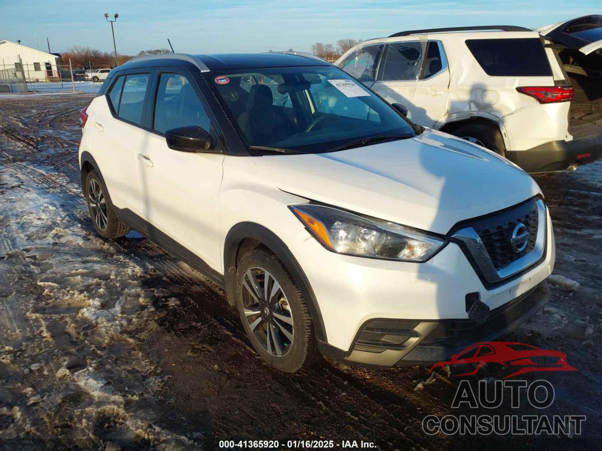 NISSAN KICKS 2018 - 3N1CP5CU0JL541030