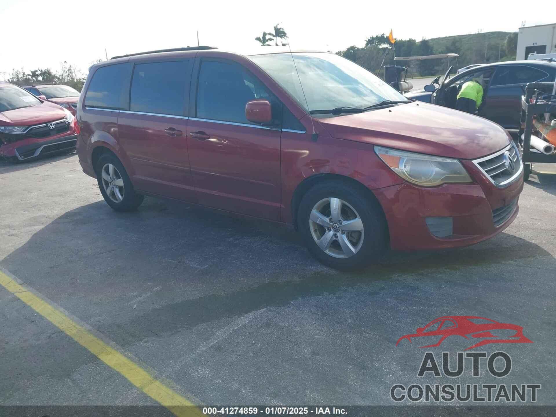 VOLKSWAGEN ROUTAN 2011 - 2V4RW3DG5BR691524