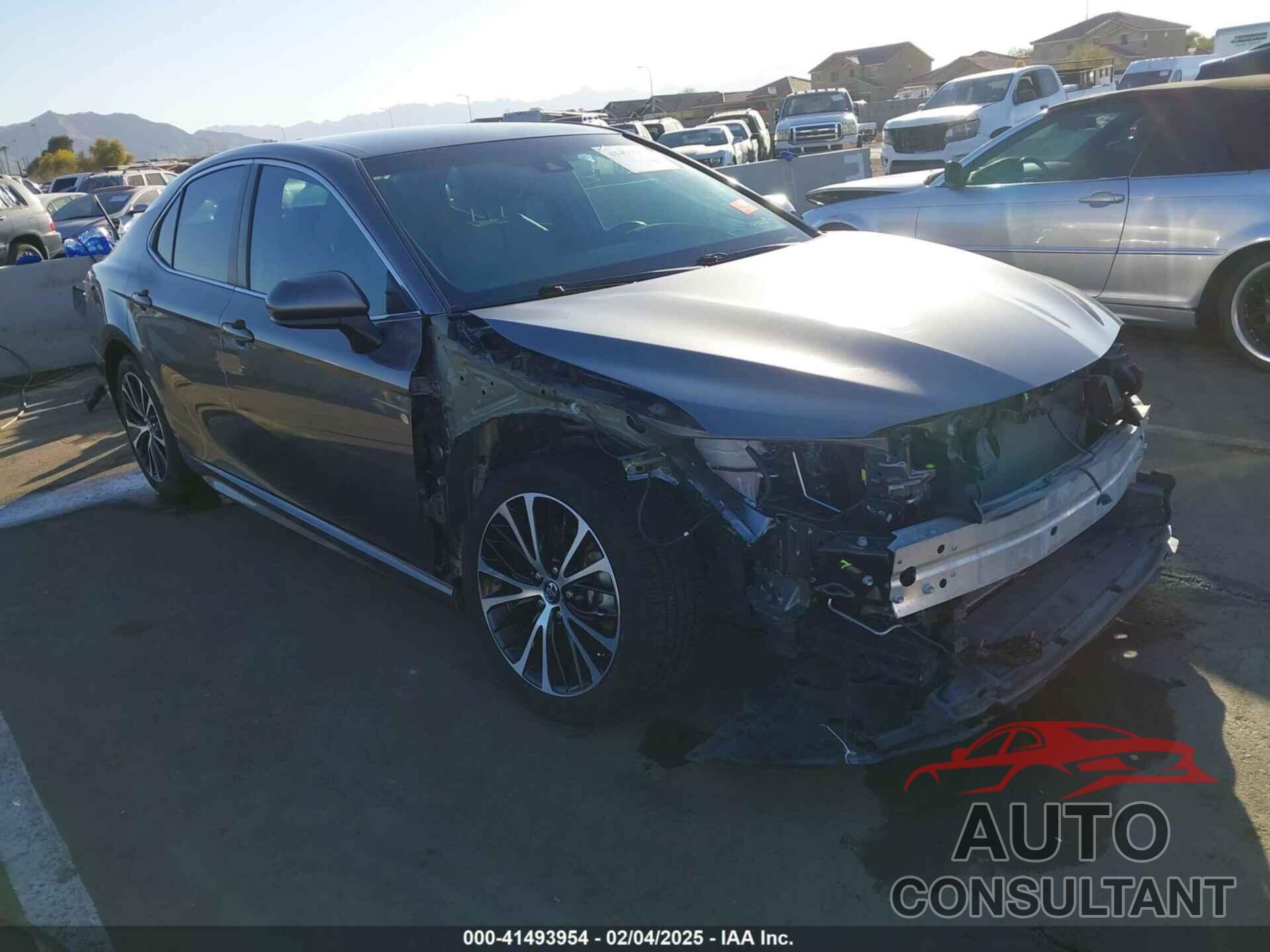 TOYOTA CAMRY 2018 - 4T1B11HK4JU622804
