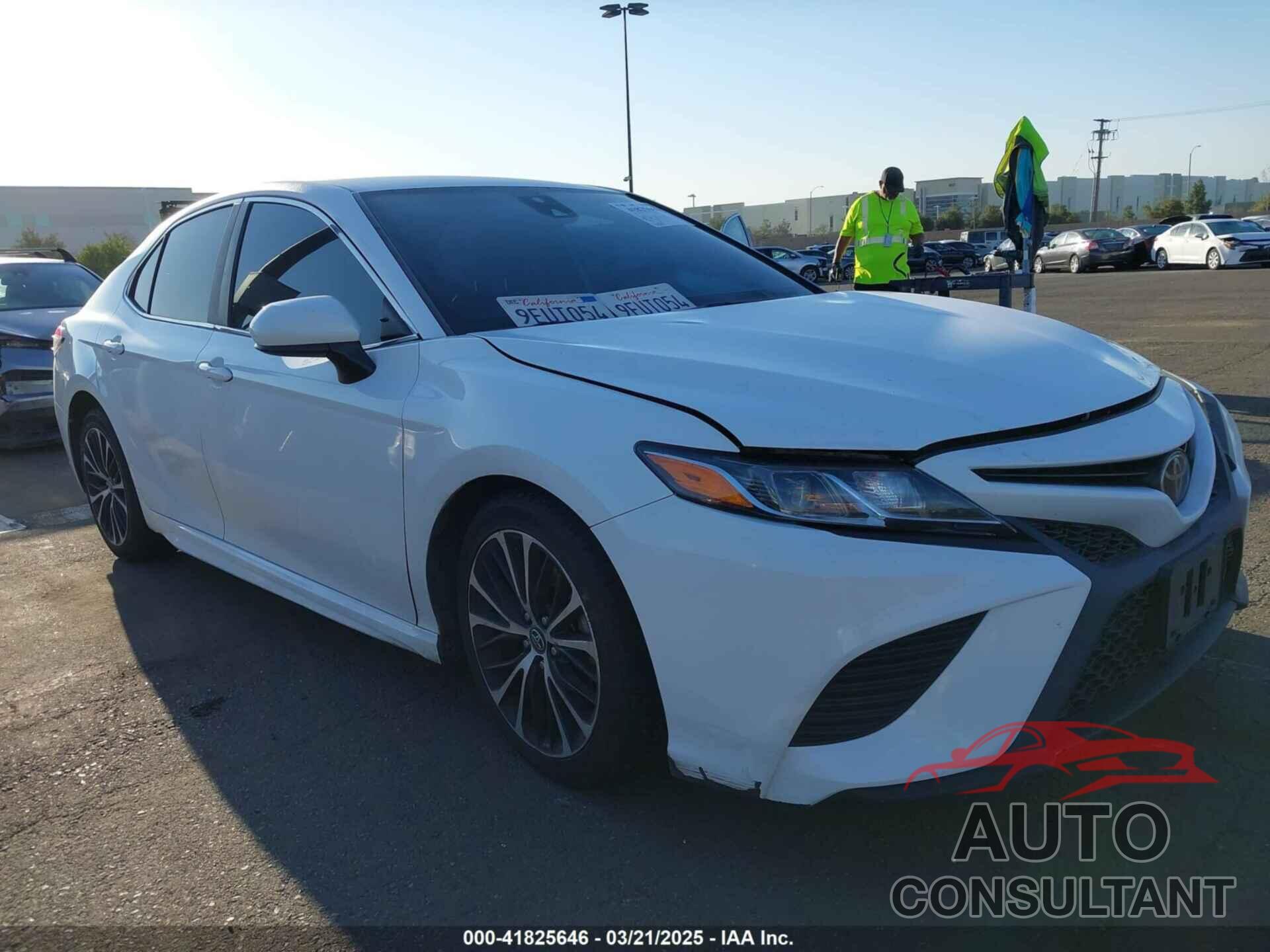 TOYOTA CAMRY 2020 - 4T1G11AK2LU329941