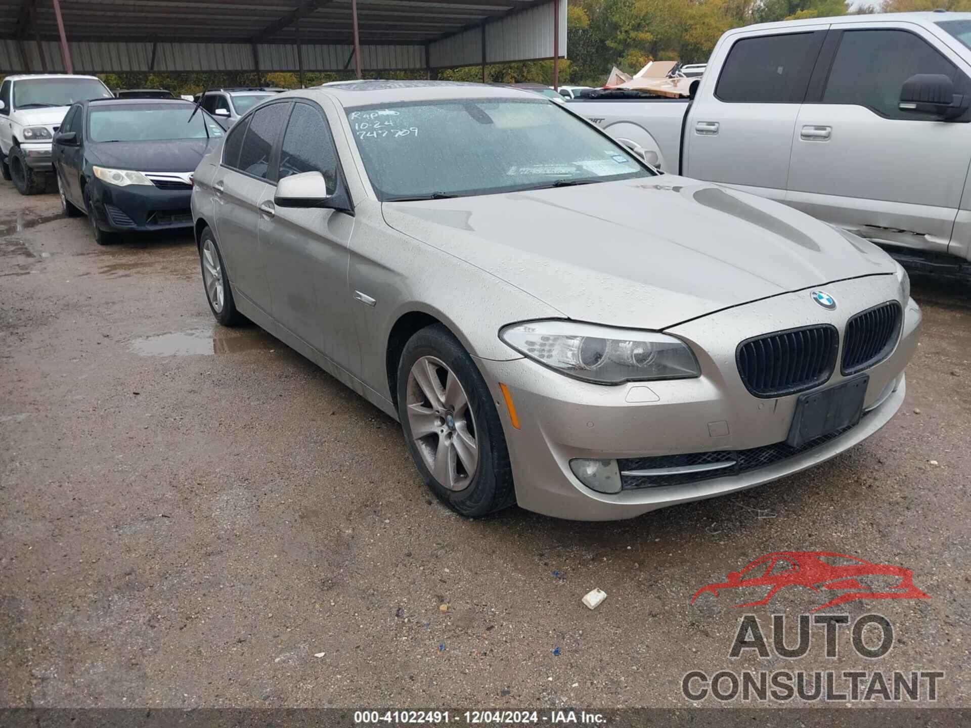 BMW 528I 2011 - WBAFR1C54BC747709
