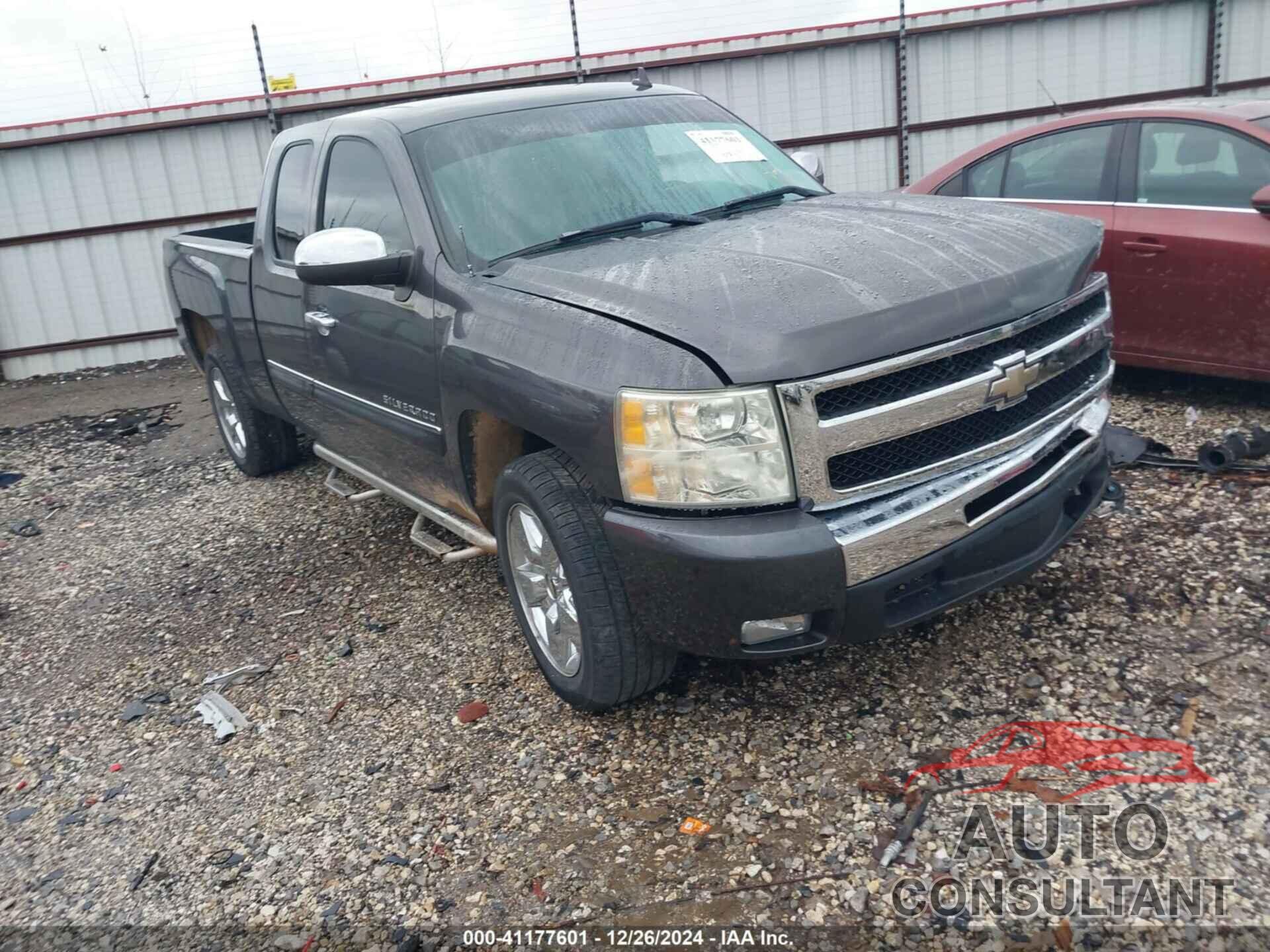 CHEVROLET SILVERADO 1500 2010 - 1GCSCSE08AZ188901