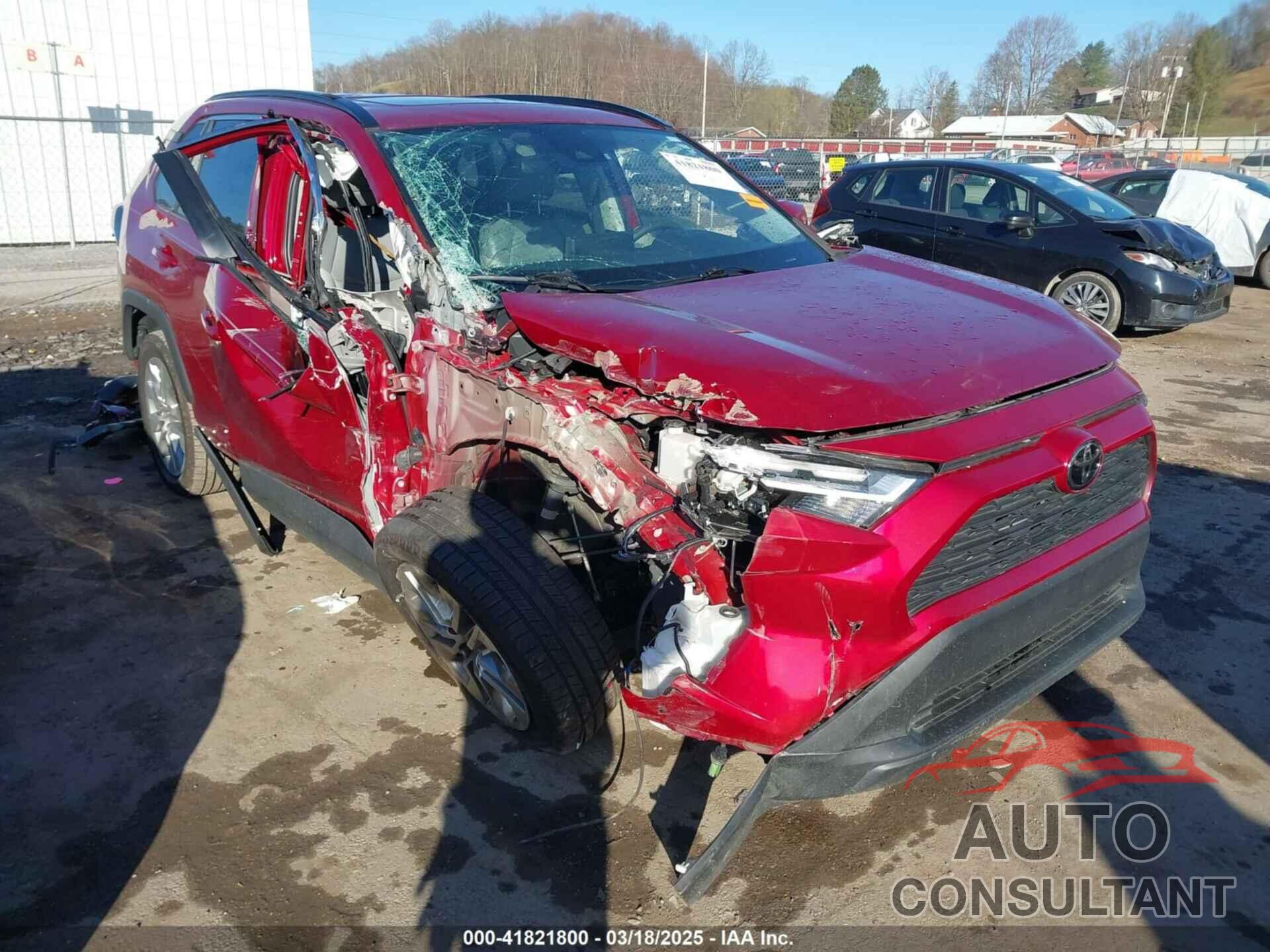 TOYOTA RAV4 2022 - 2T3C1RFV6NW231375