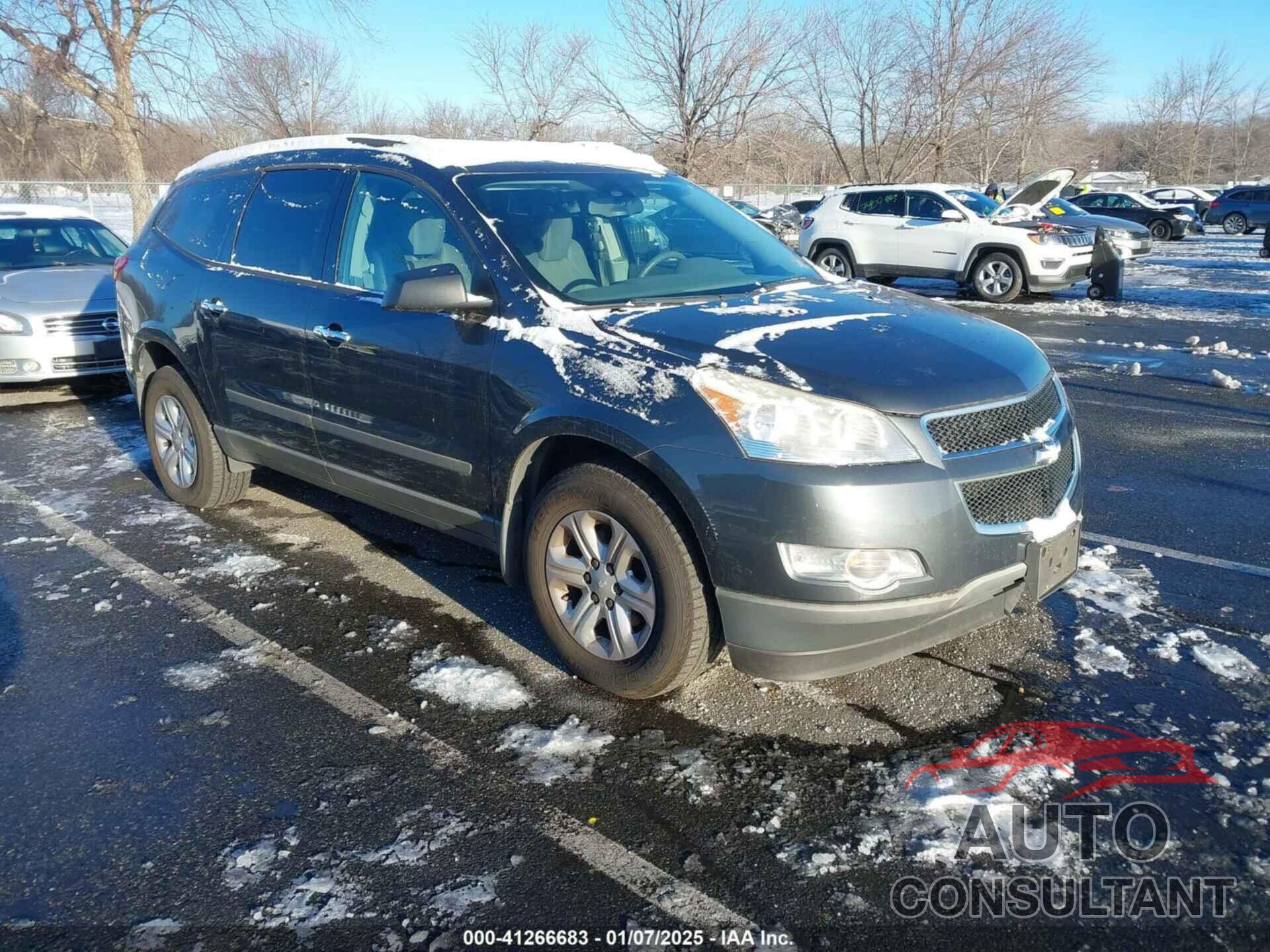 CHEVROLET TRAVERSE 2011 - 1GNKRFED0BJ382144